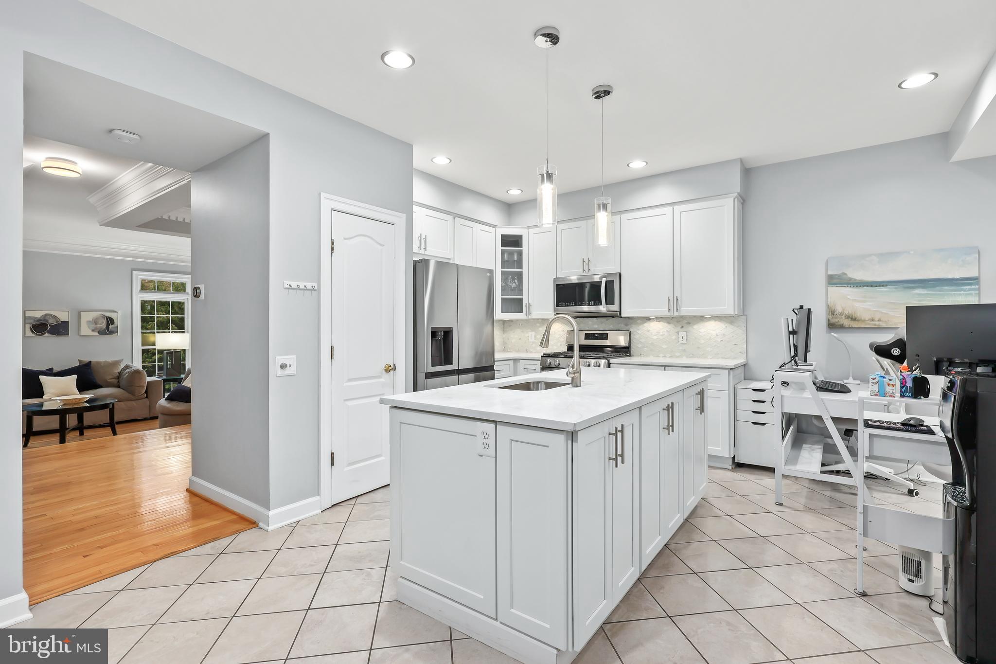 Real estate listing preview #12