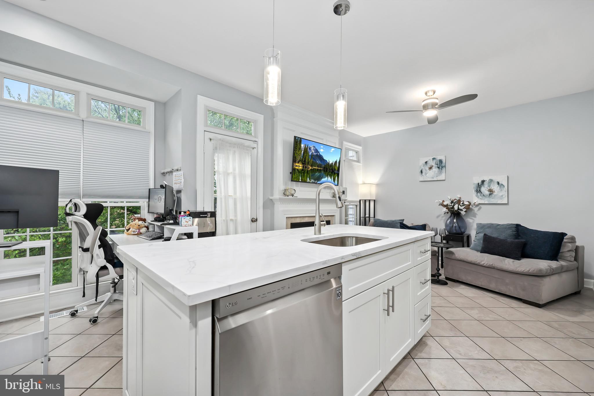 Real estate listing preview #14