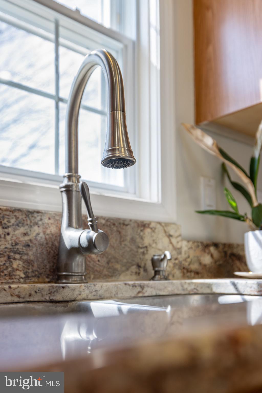 Real estate listing preview #16