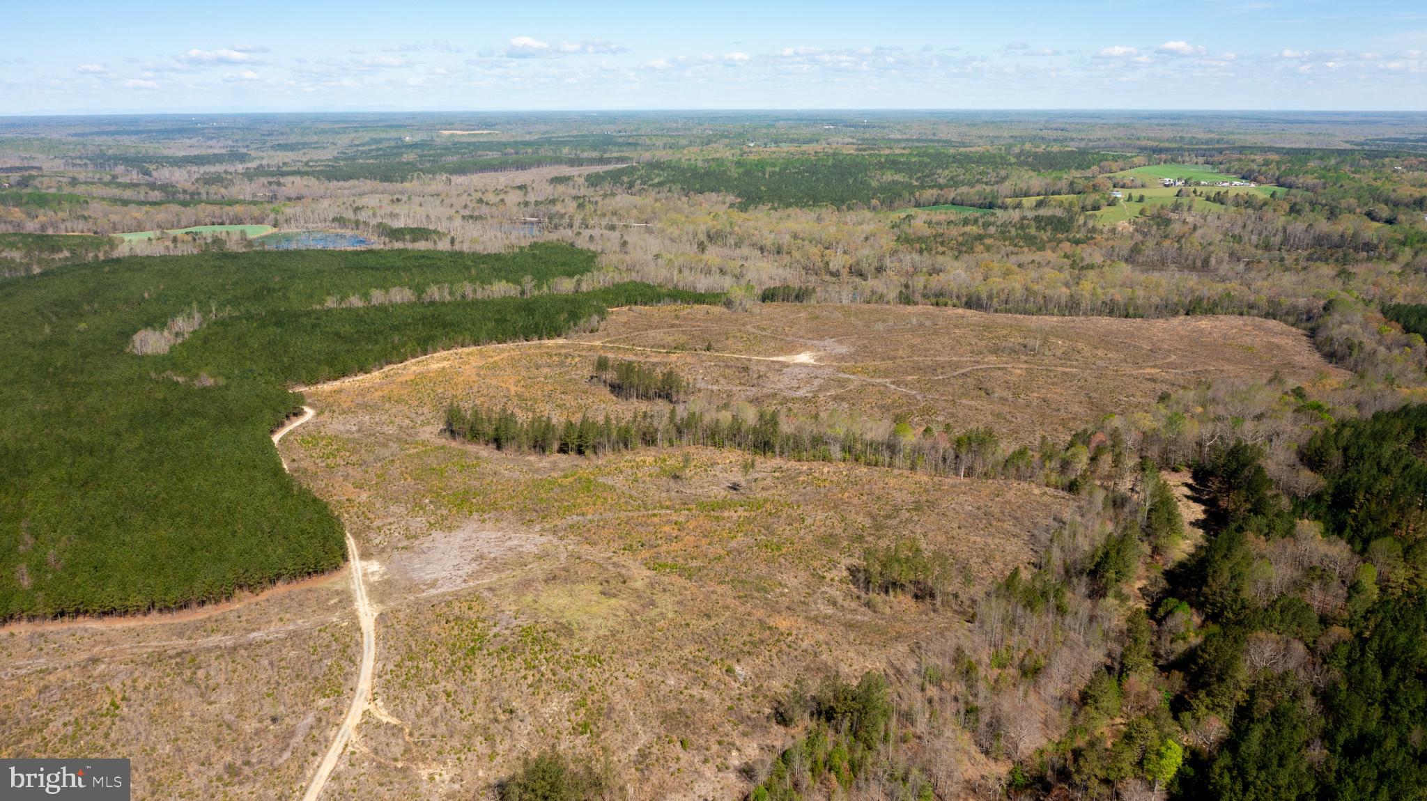 Real estate listing preview #14