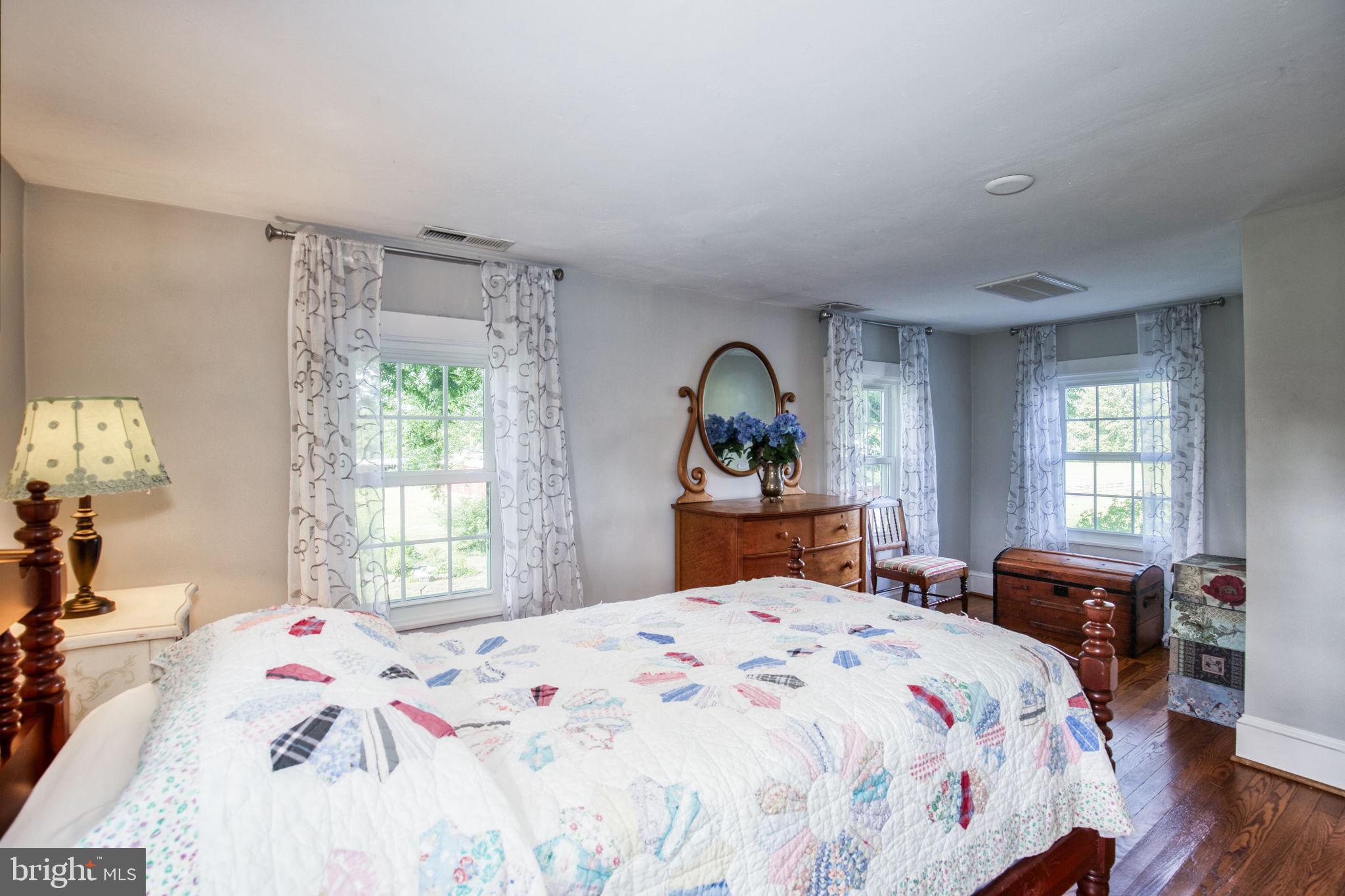 Real estate listing preview #34