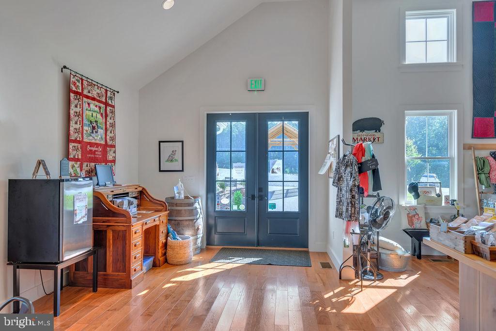 Real estate listing preview #8