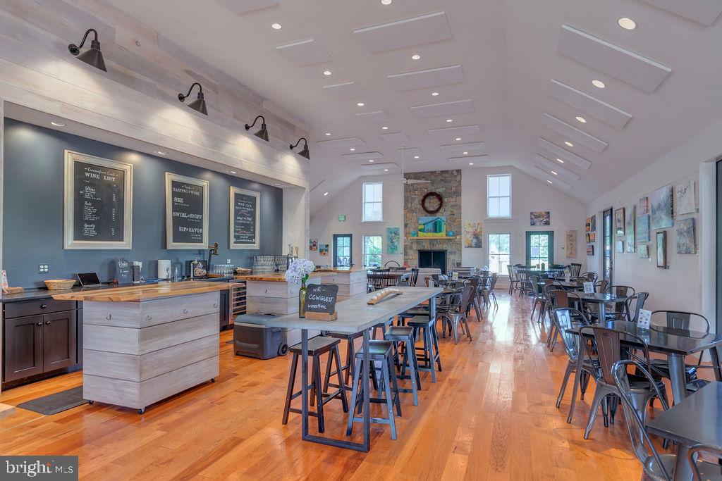 Real estate listing preview #9