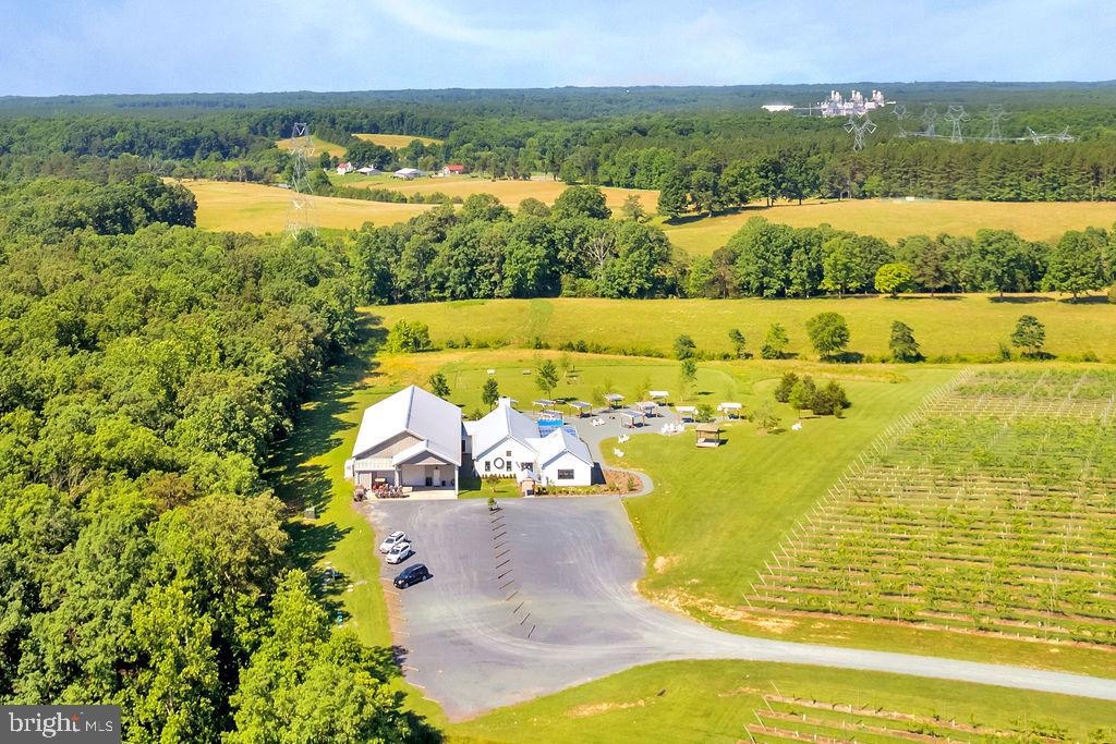 Real estate listing preview #2