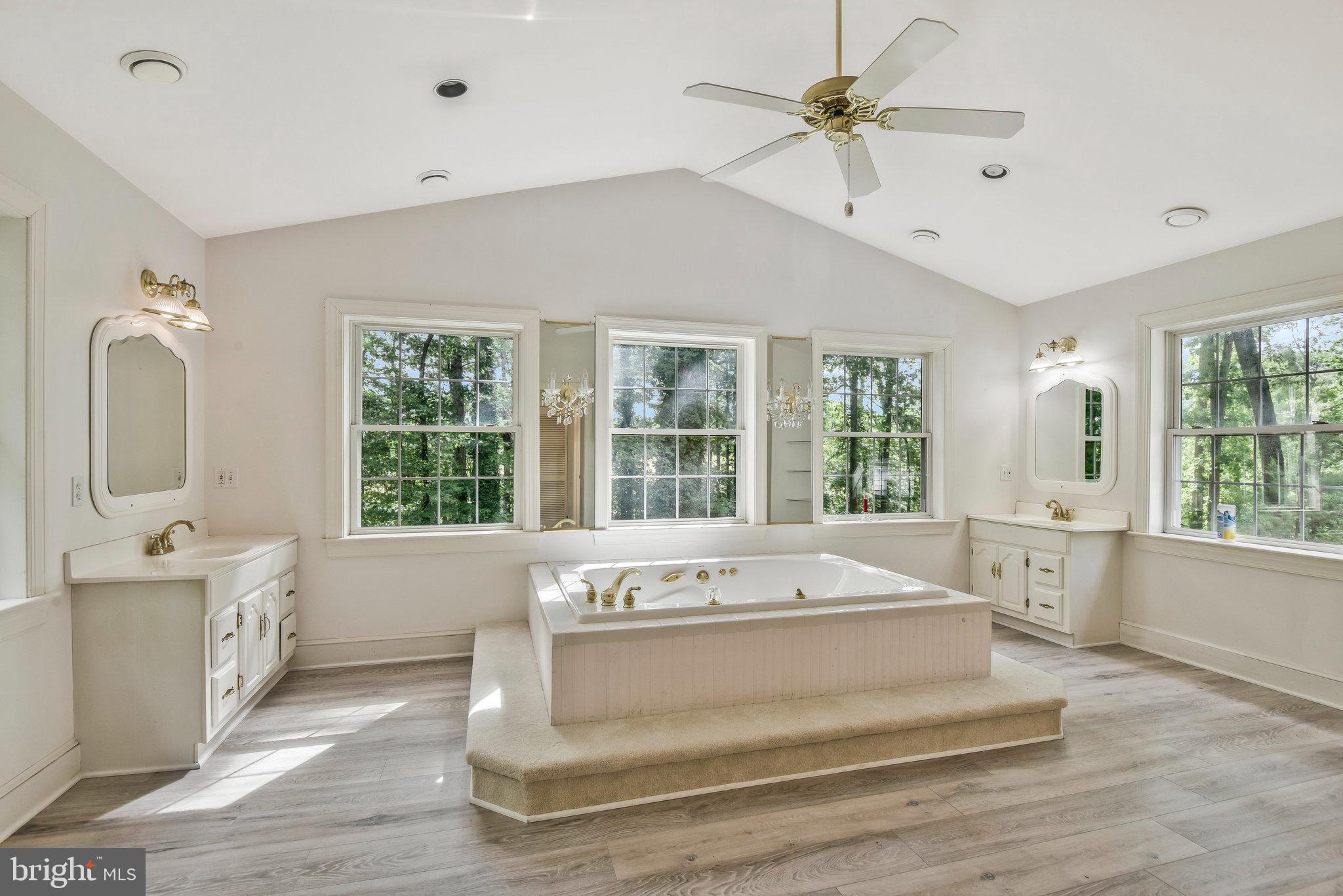 Real estate listing preview #15