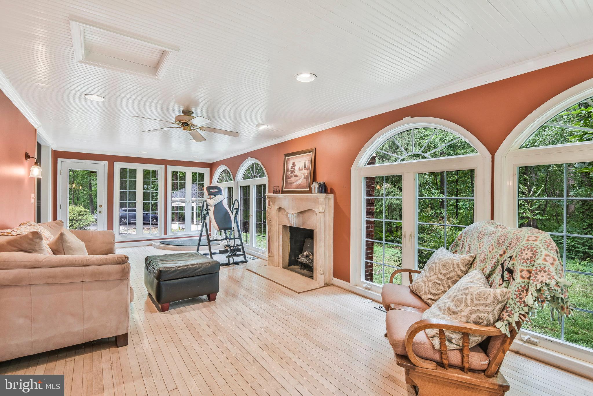 Real estate listing preview #5