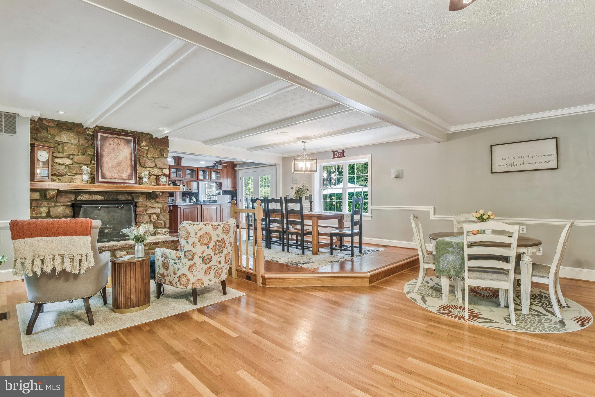 Real estate listing preview #13