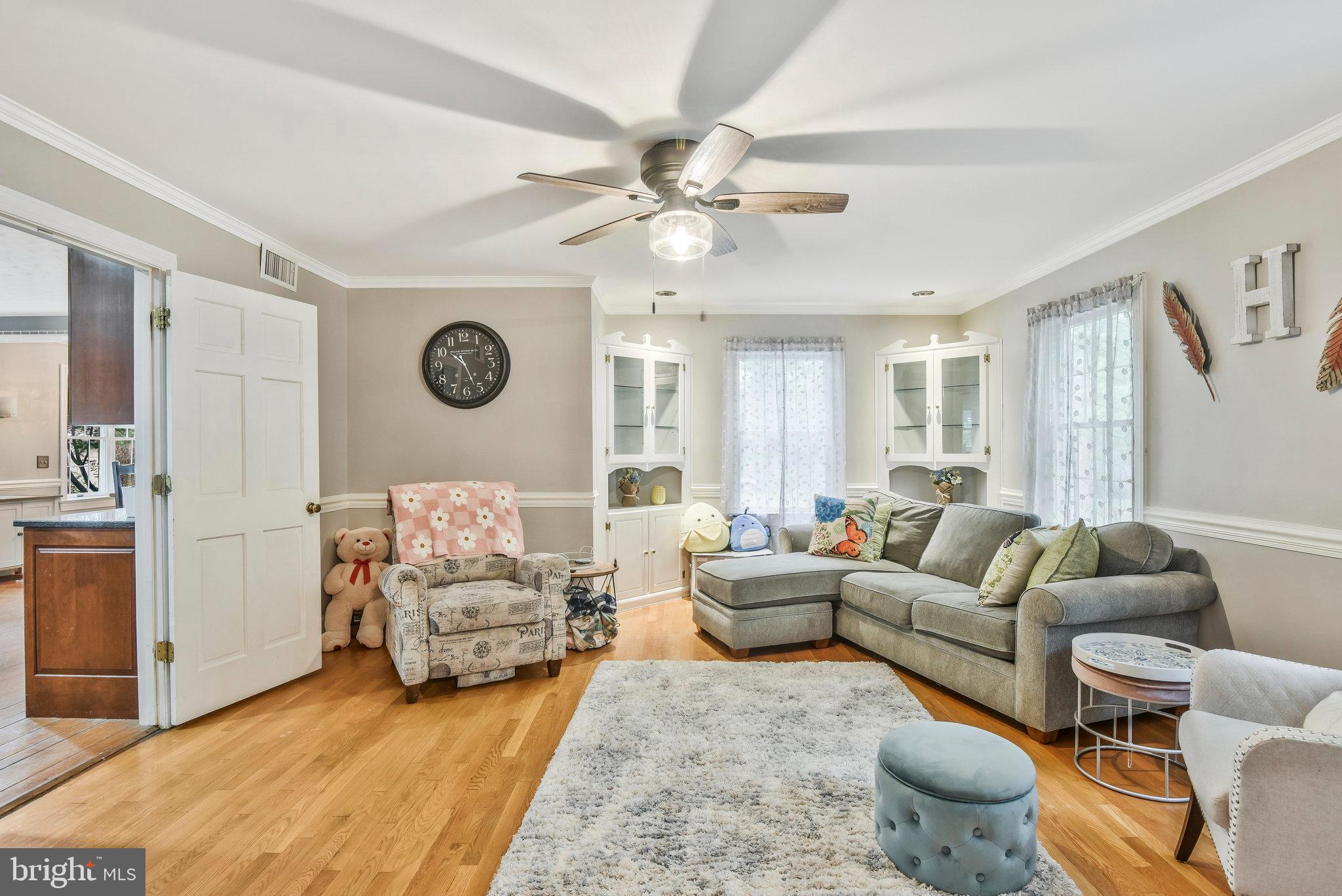 Real estate listing preview #25