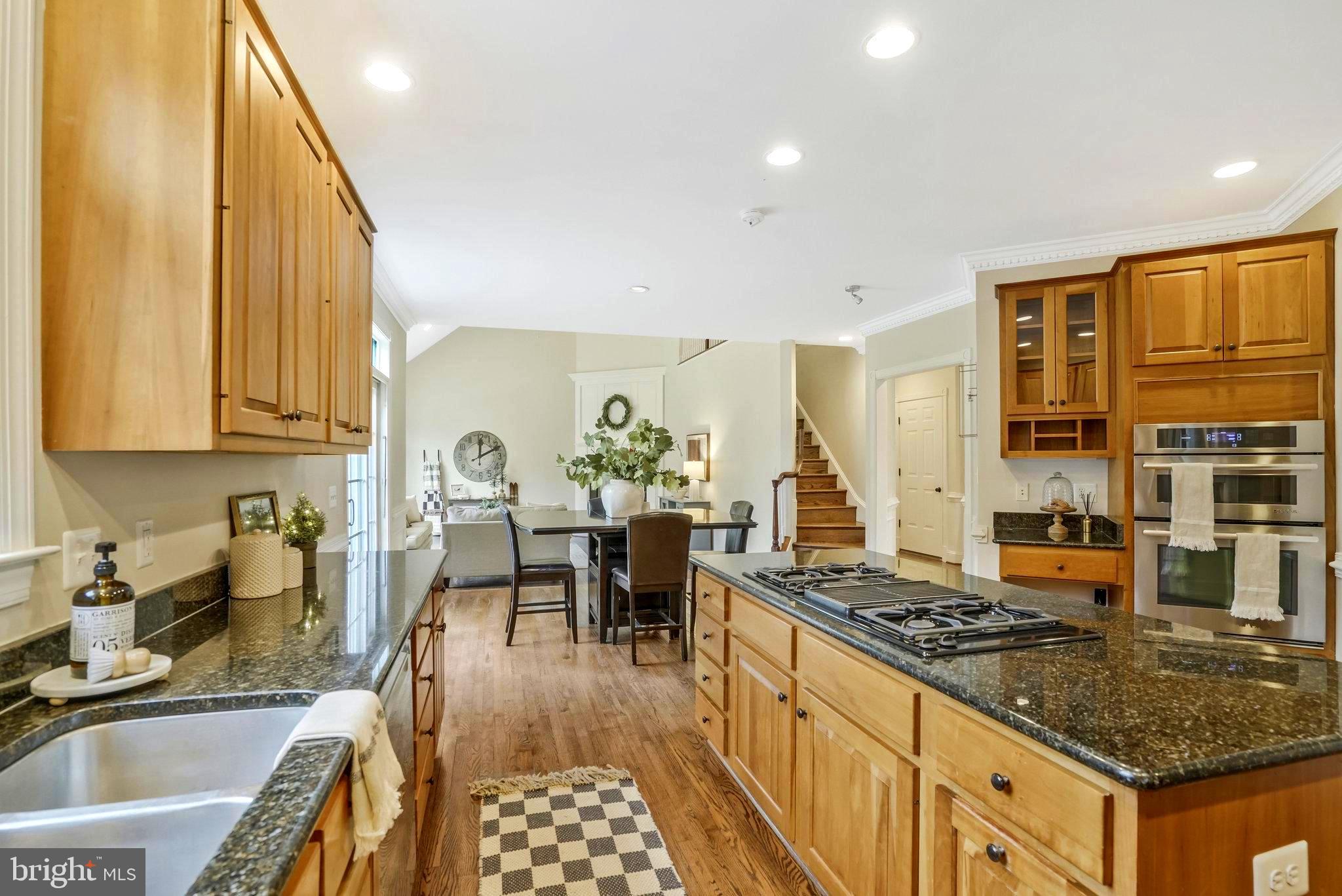 Real estate listing preview #24