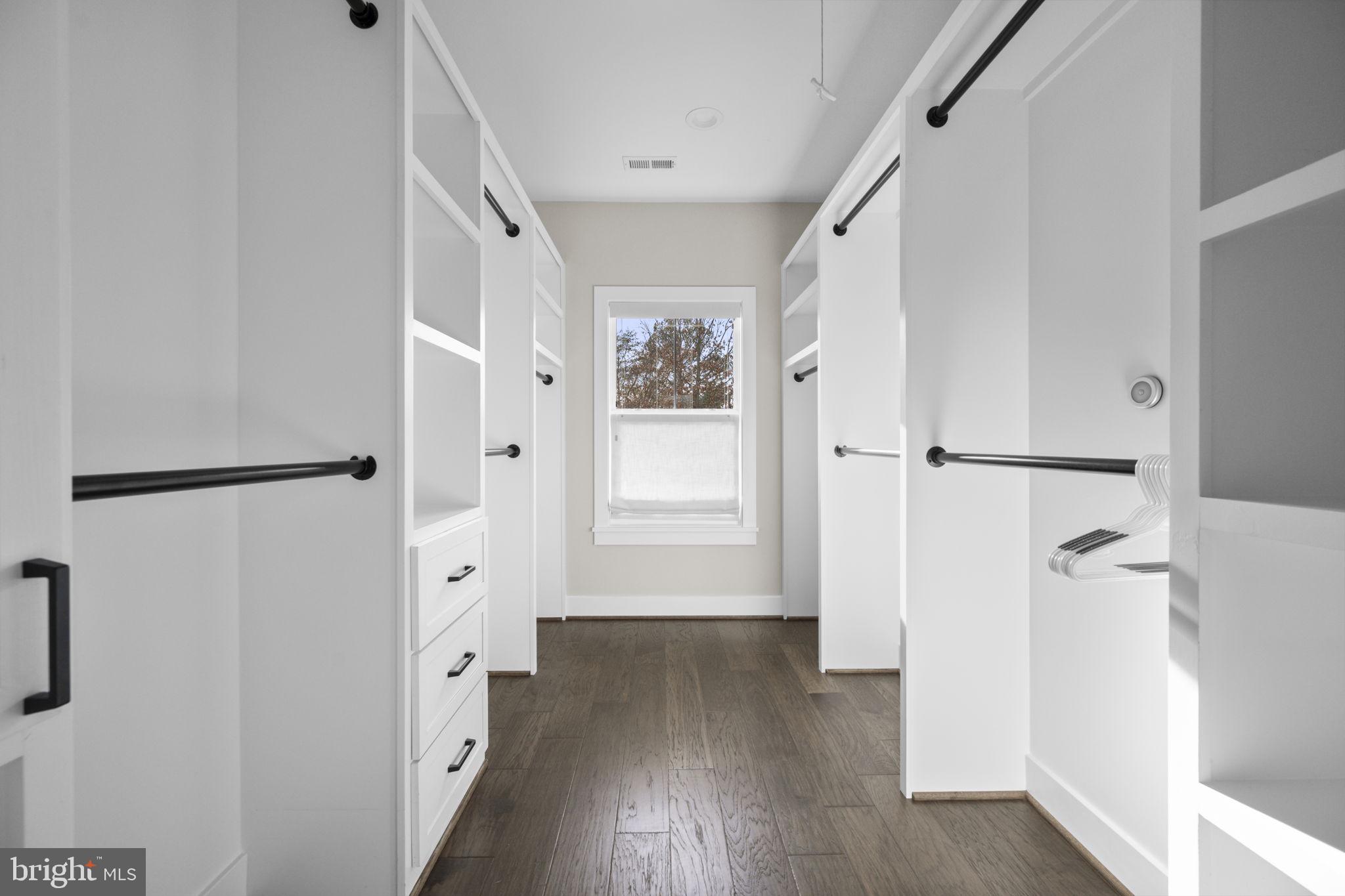 Real estate listing preview #34