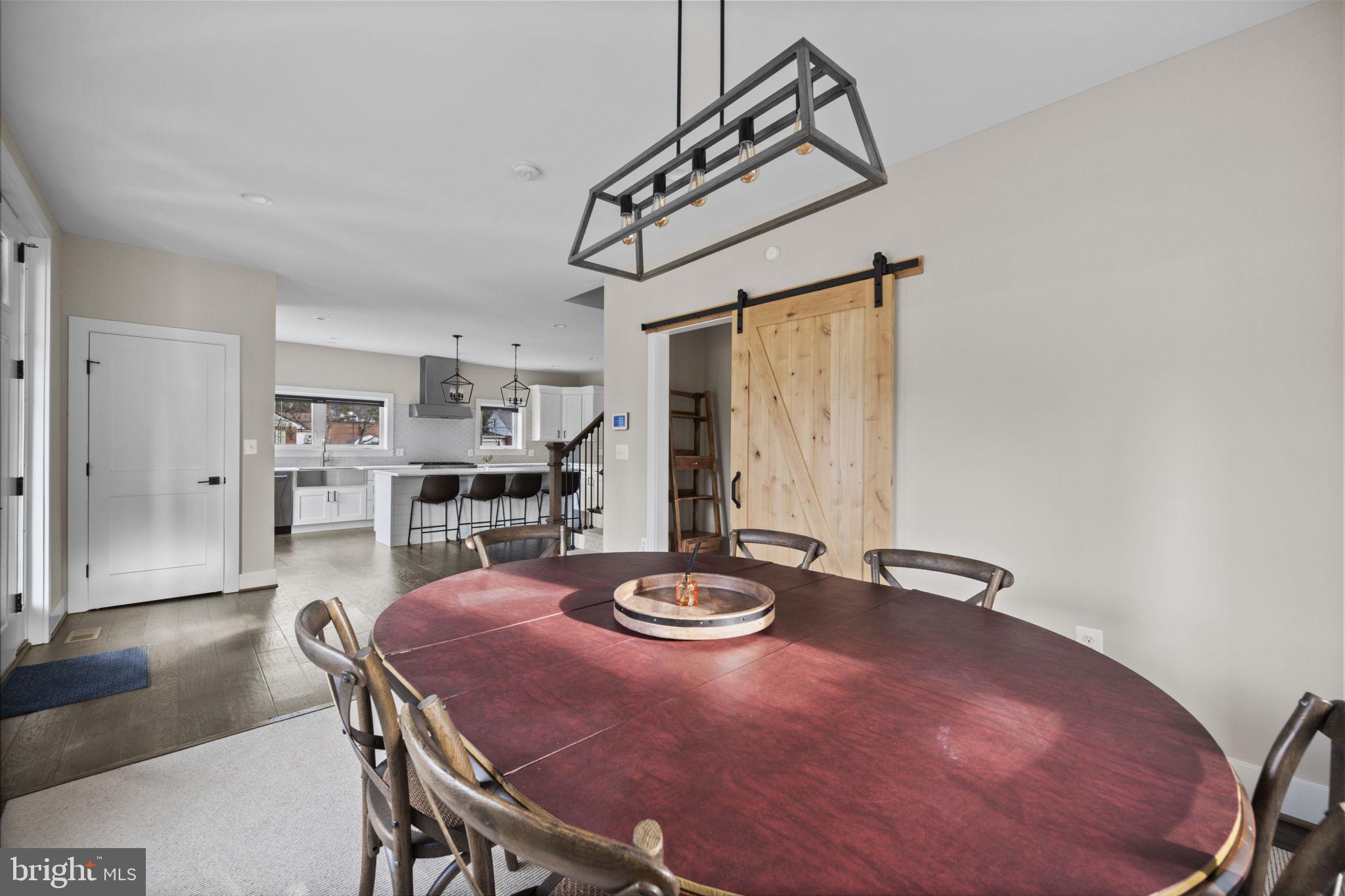 Real estate listing preview #8