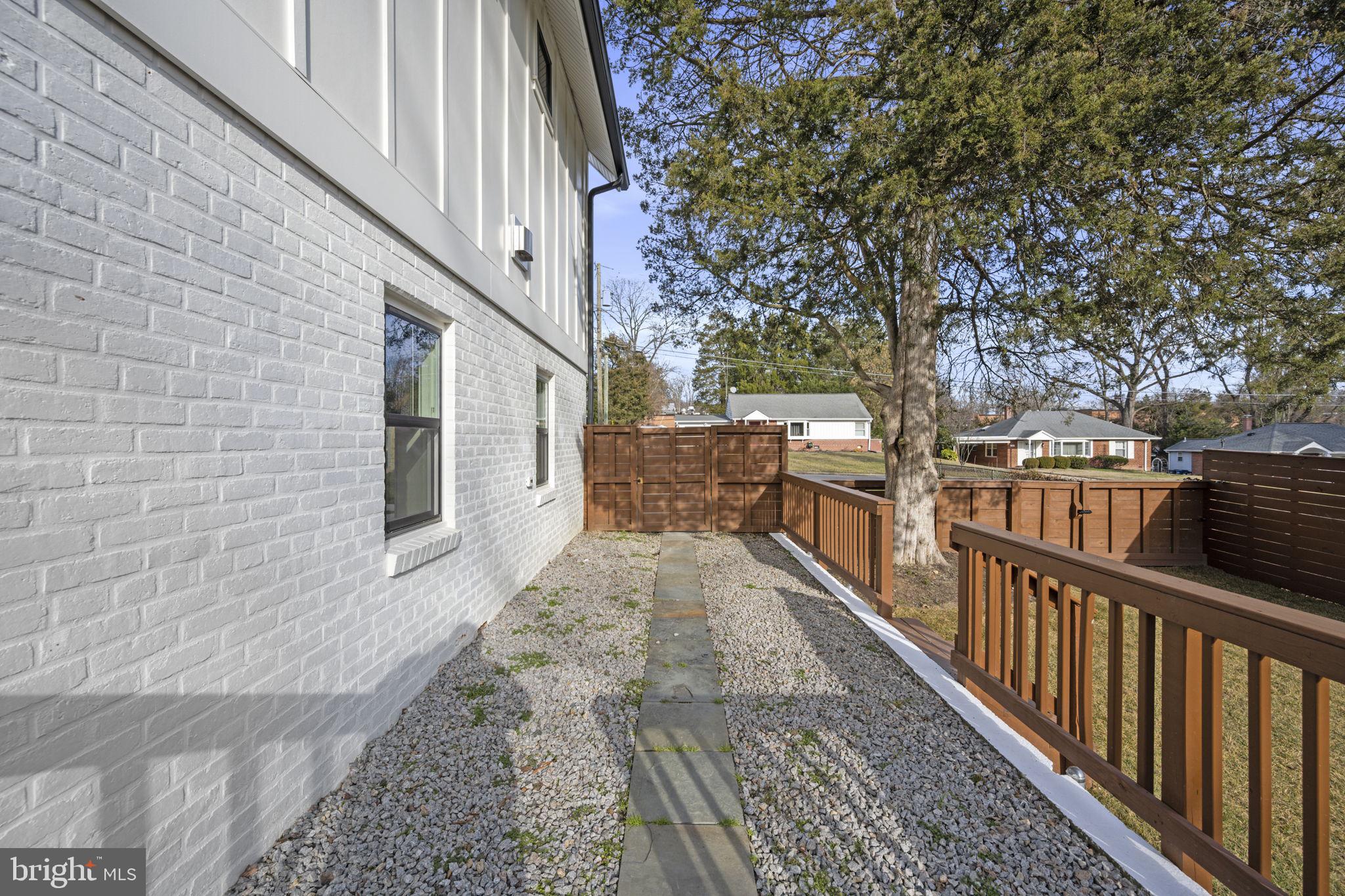 Real estate listing preview #58