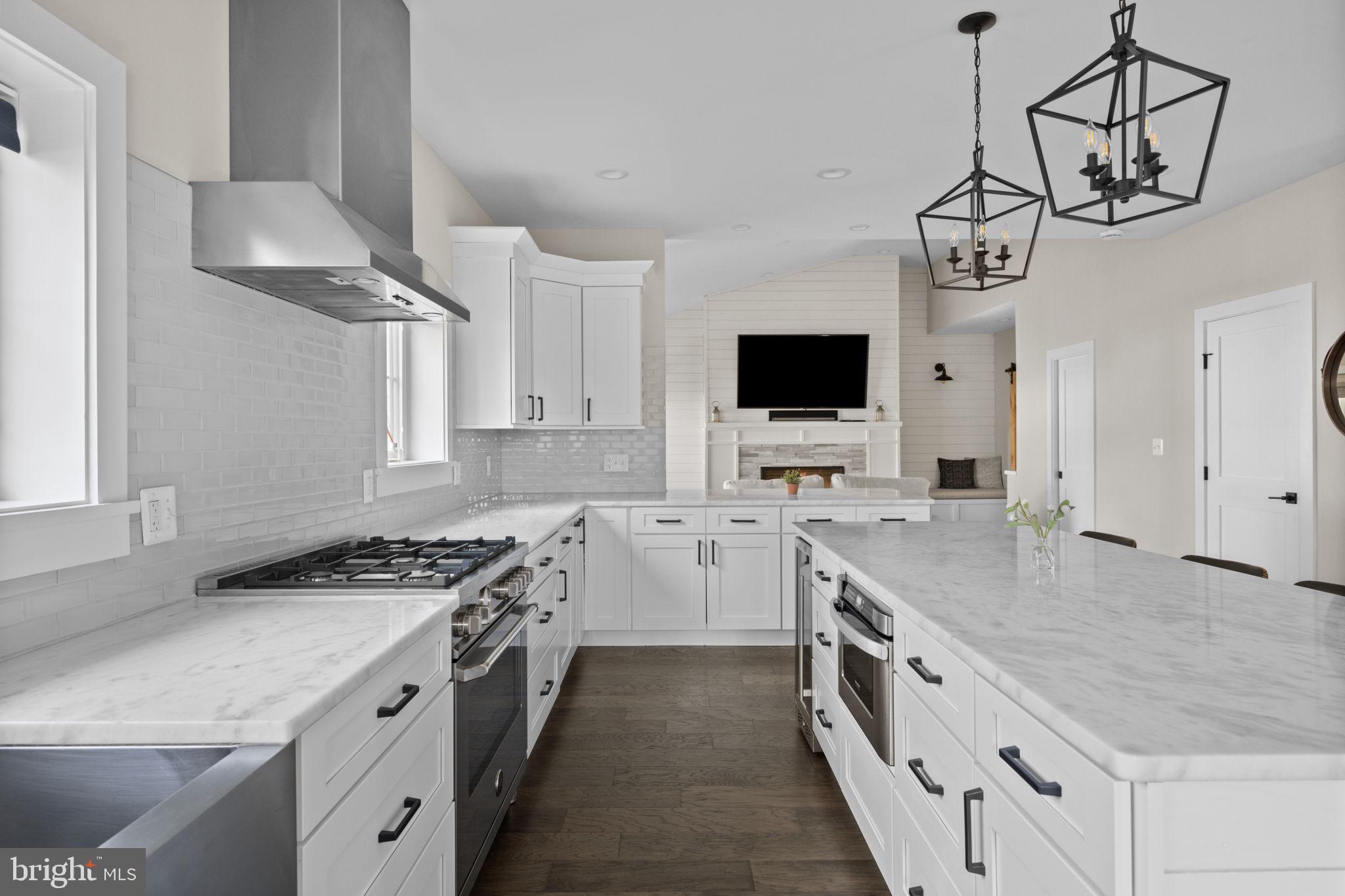 Real estate listing preview #11