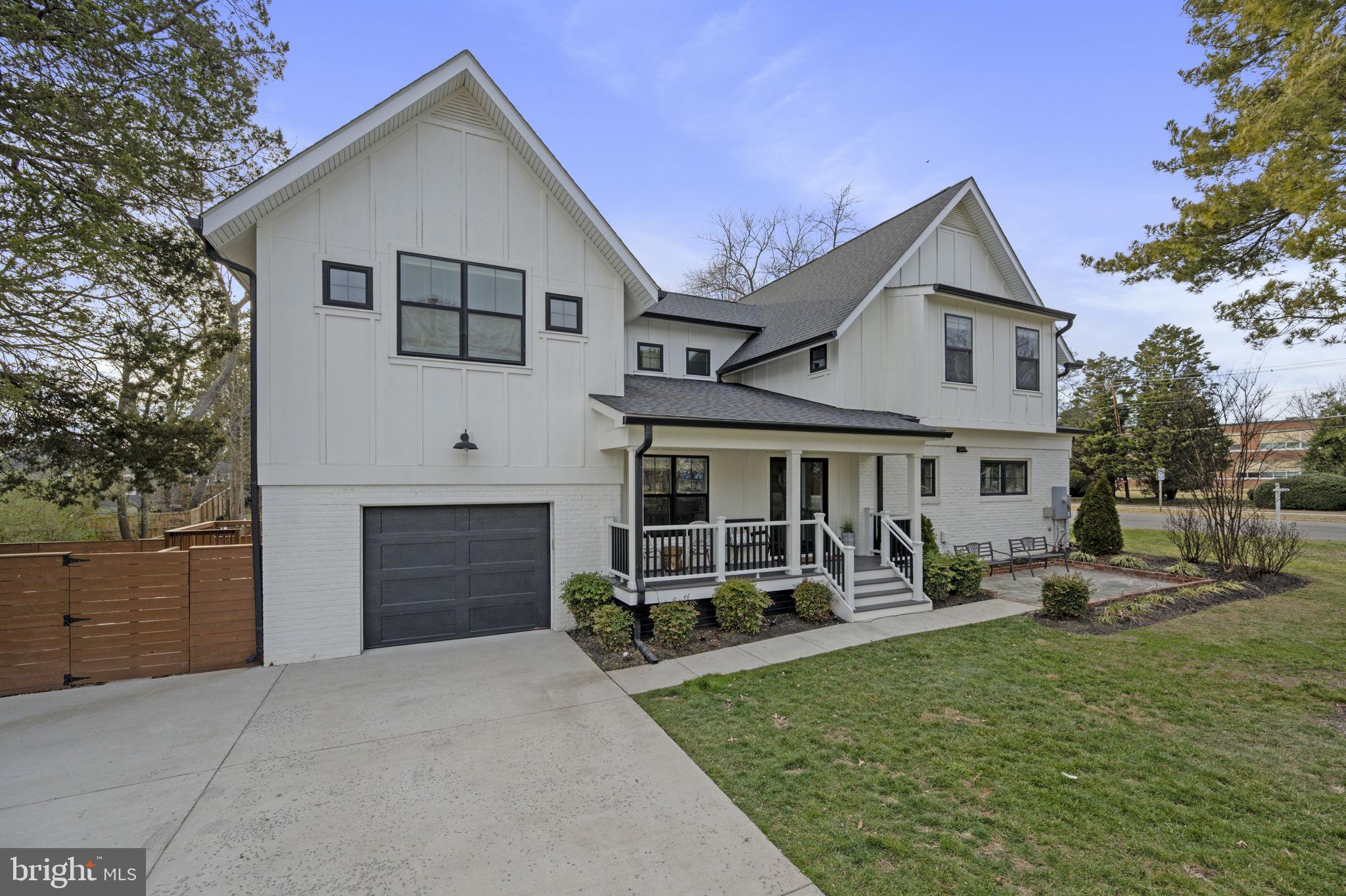 Real estate listing preview #1