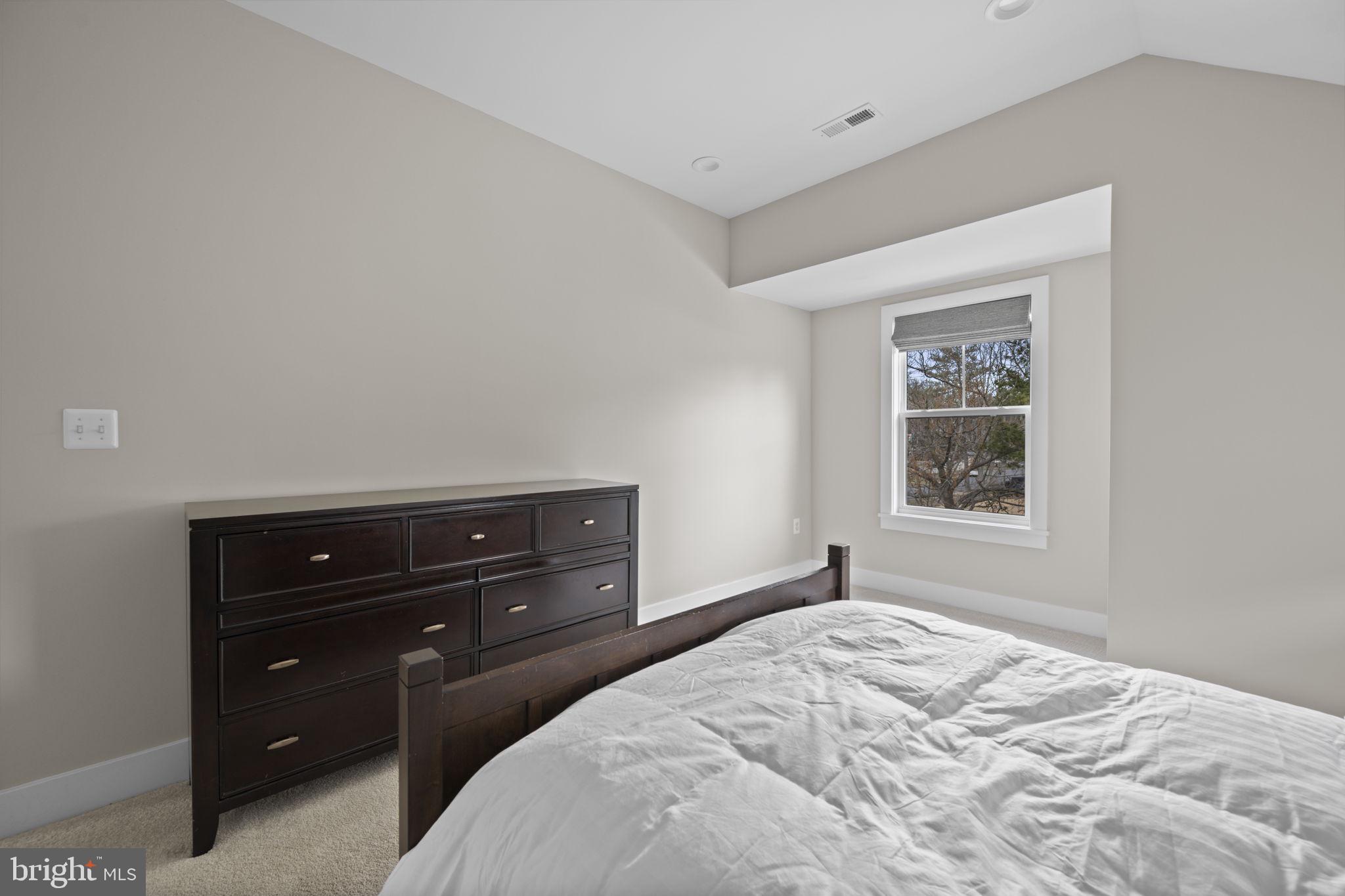 Real estate listing preview #47