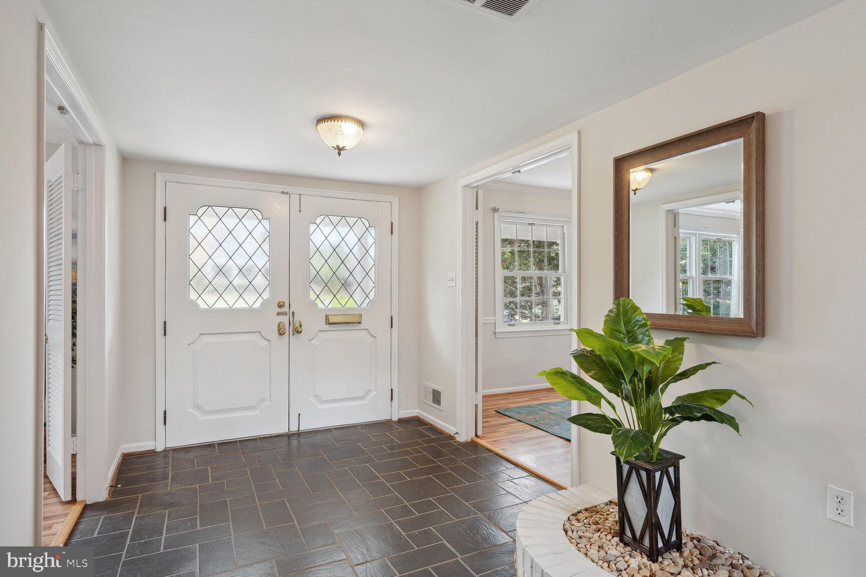 Real estate listing preview #7