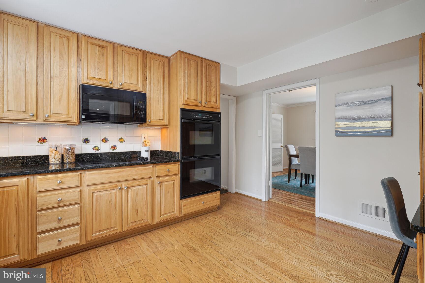 Real estate listing preview #23