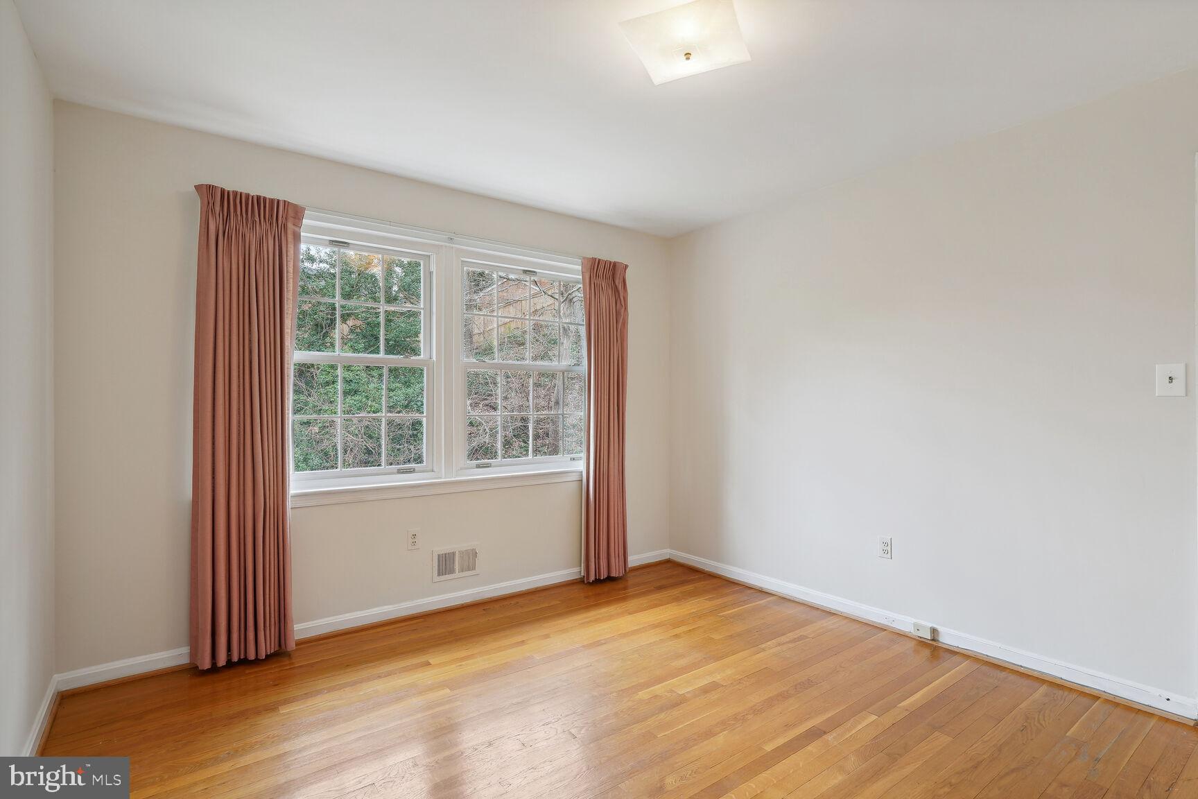 Real estate listing preview #33