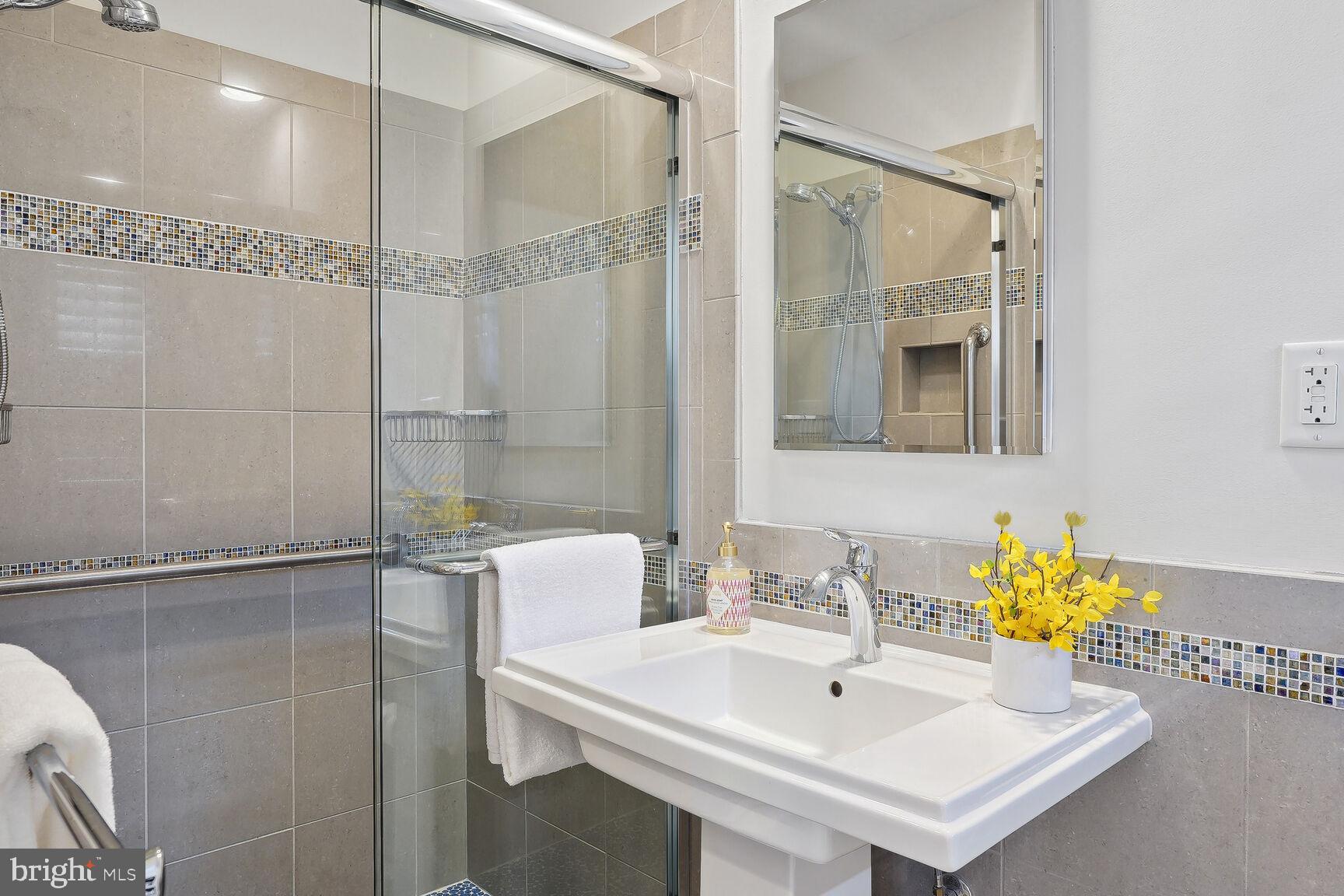 Real estate listing preview #38