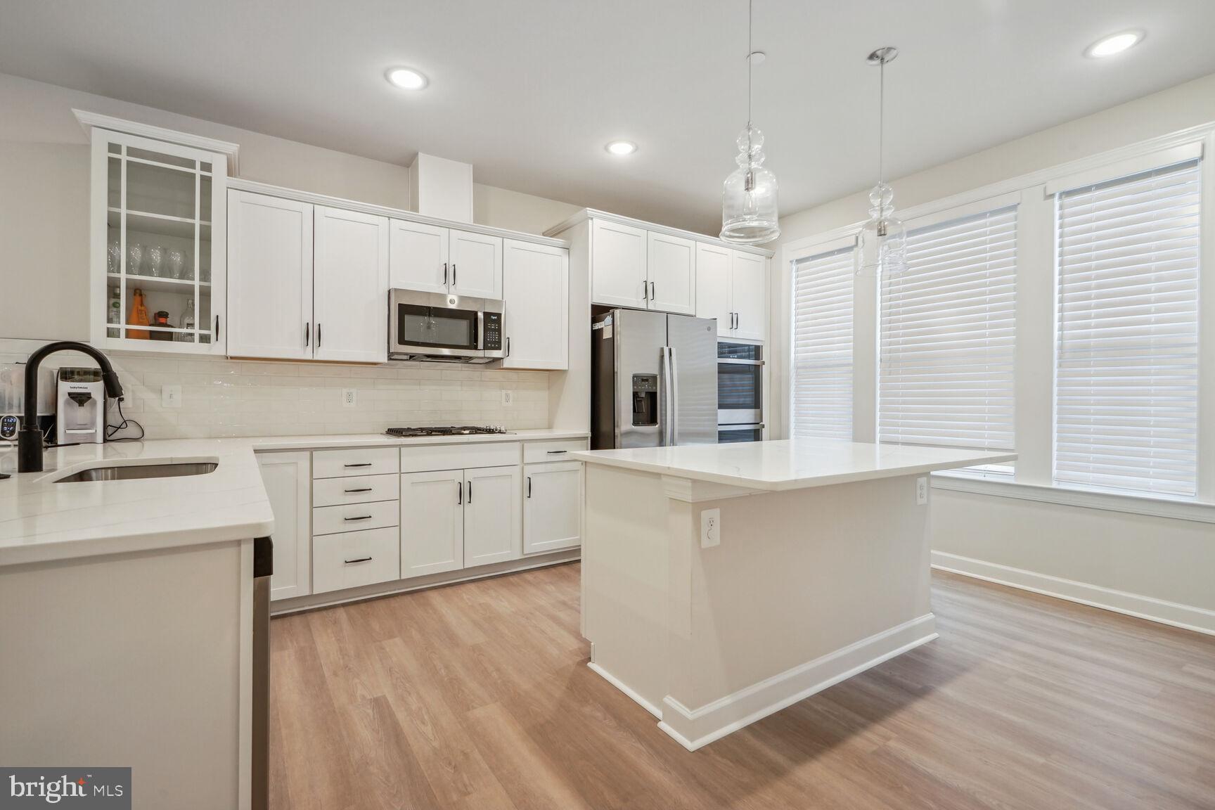 Real estate listing preview #9