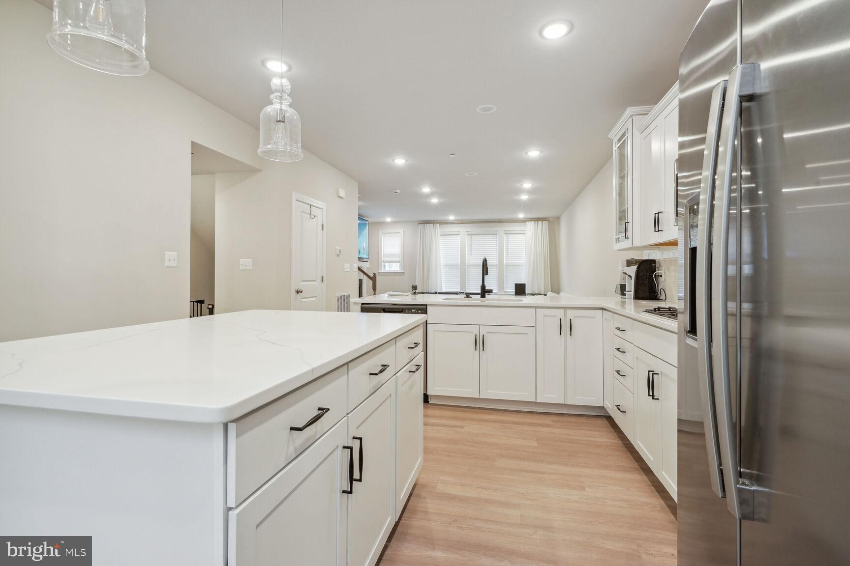 Real estate listing preview #11