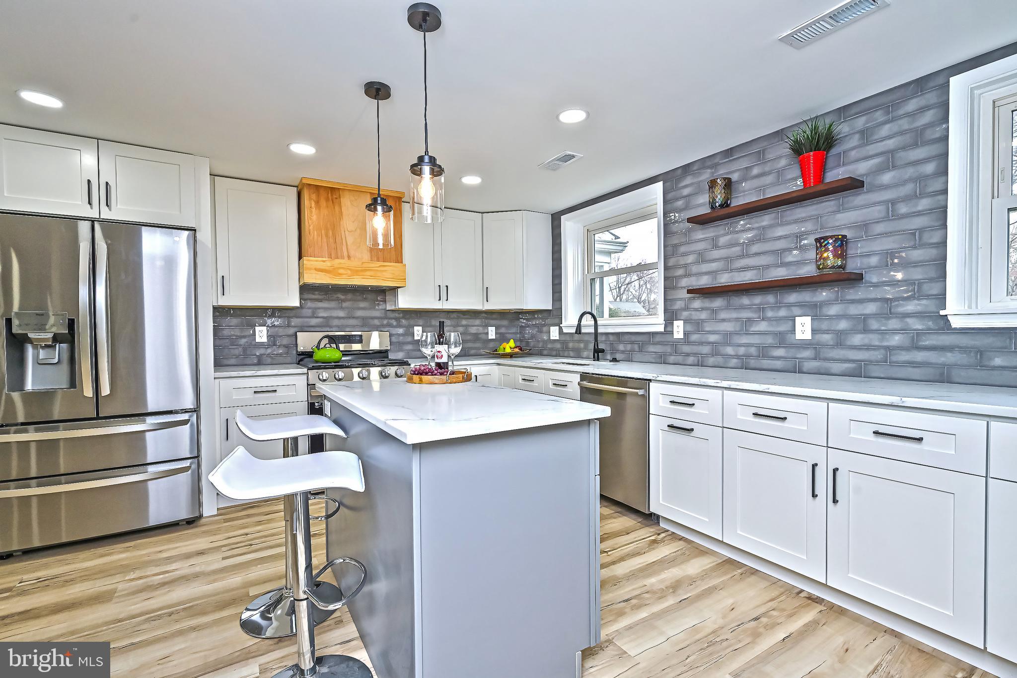 Real estate listing preview #11