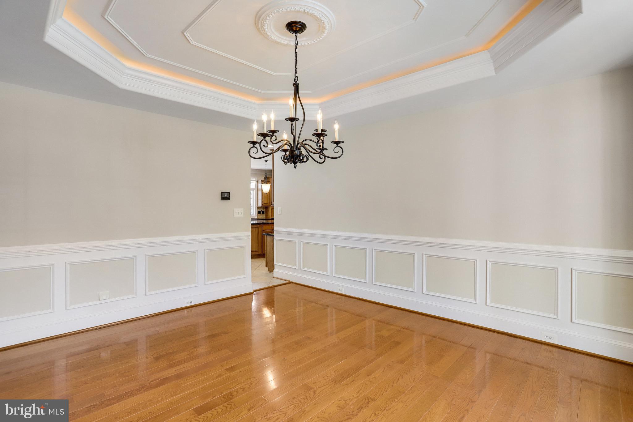 Real estate listing preview #8