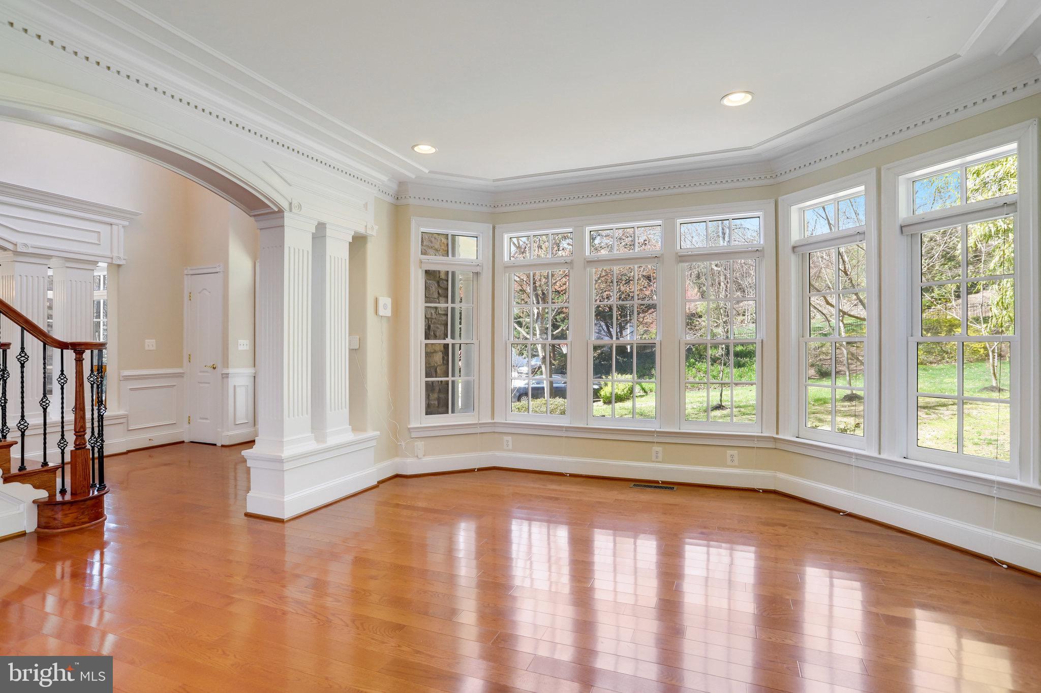 Real estate listing preview #10