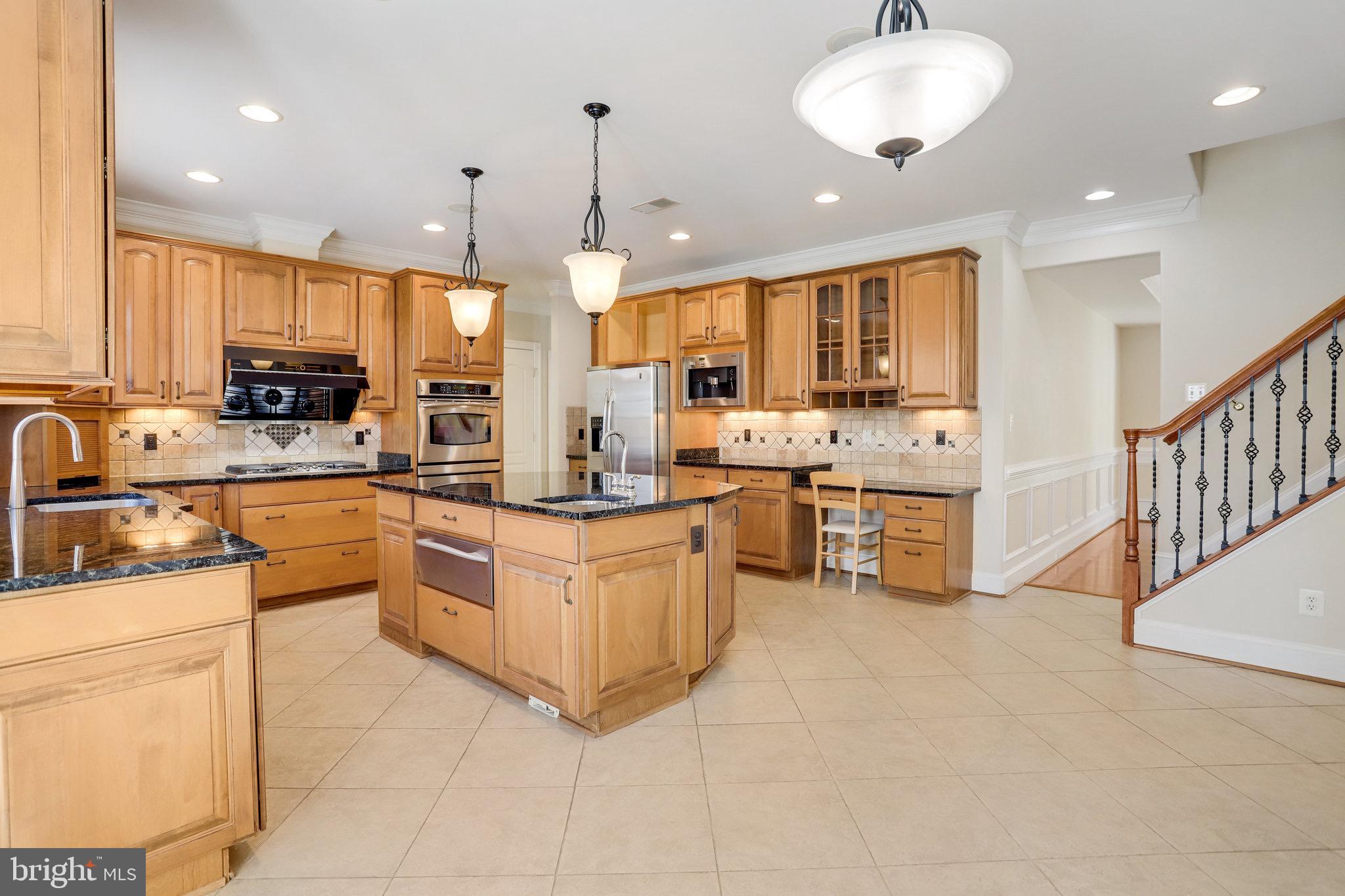 Real estate listing preview #16