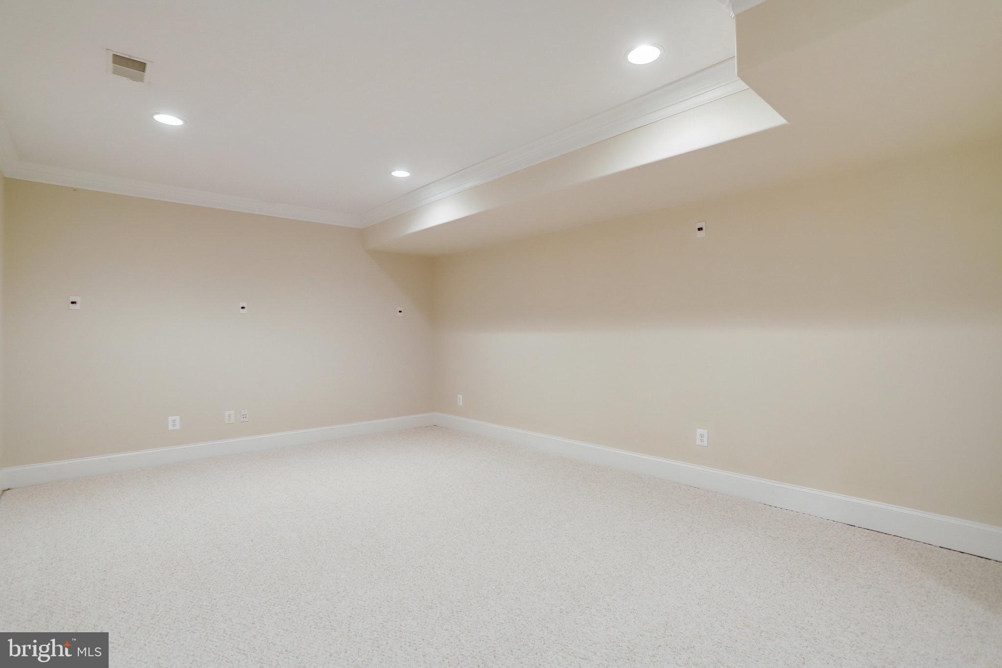 Real estate listing preview #95