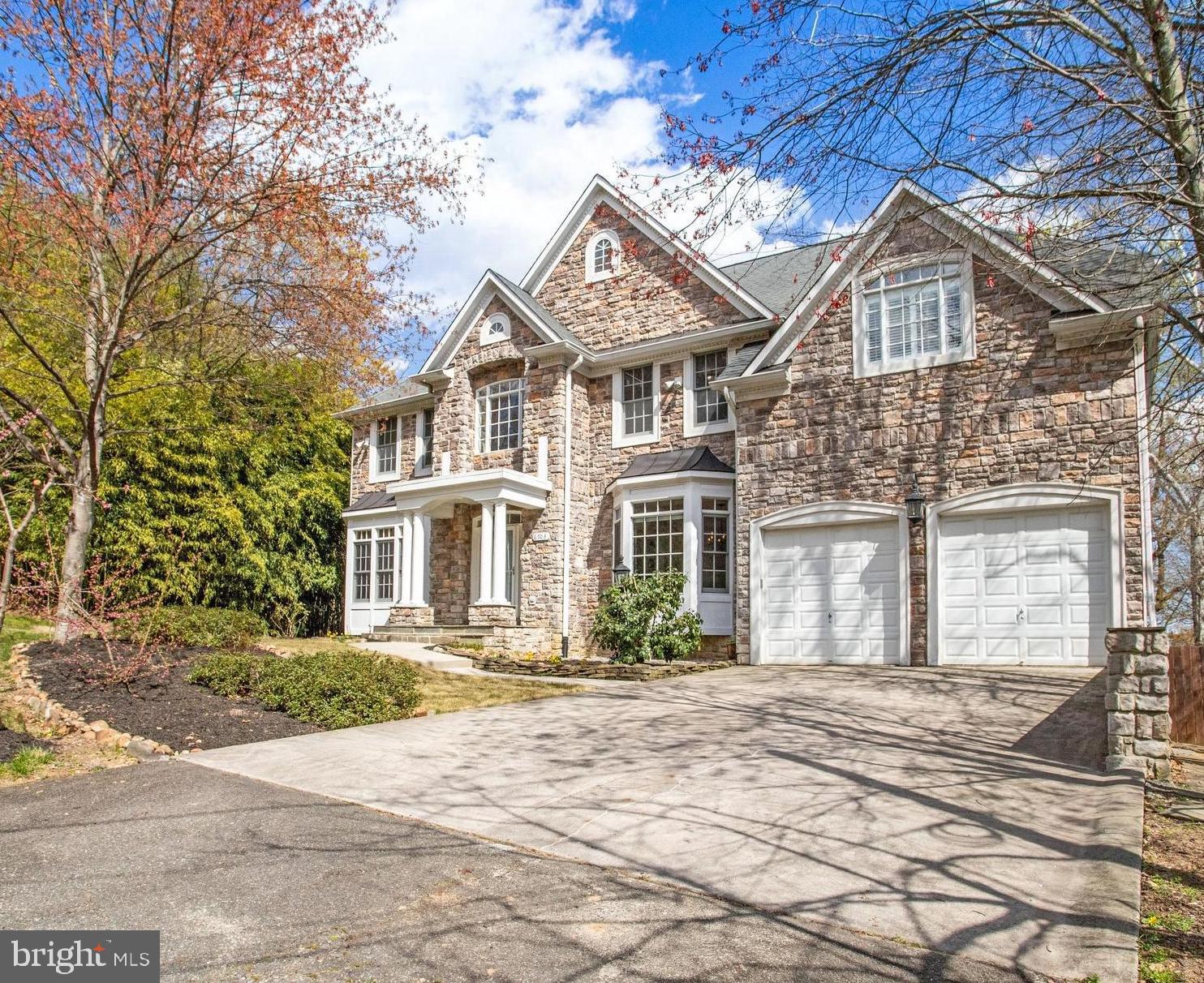 Real estate listing preview #2