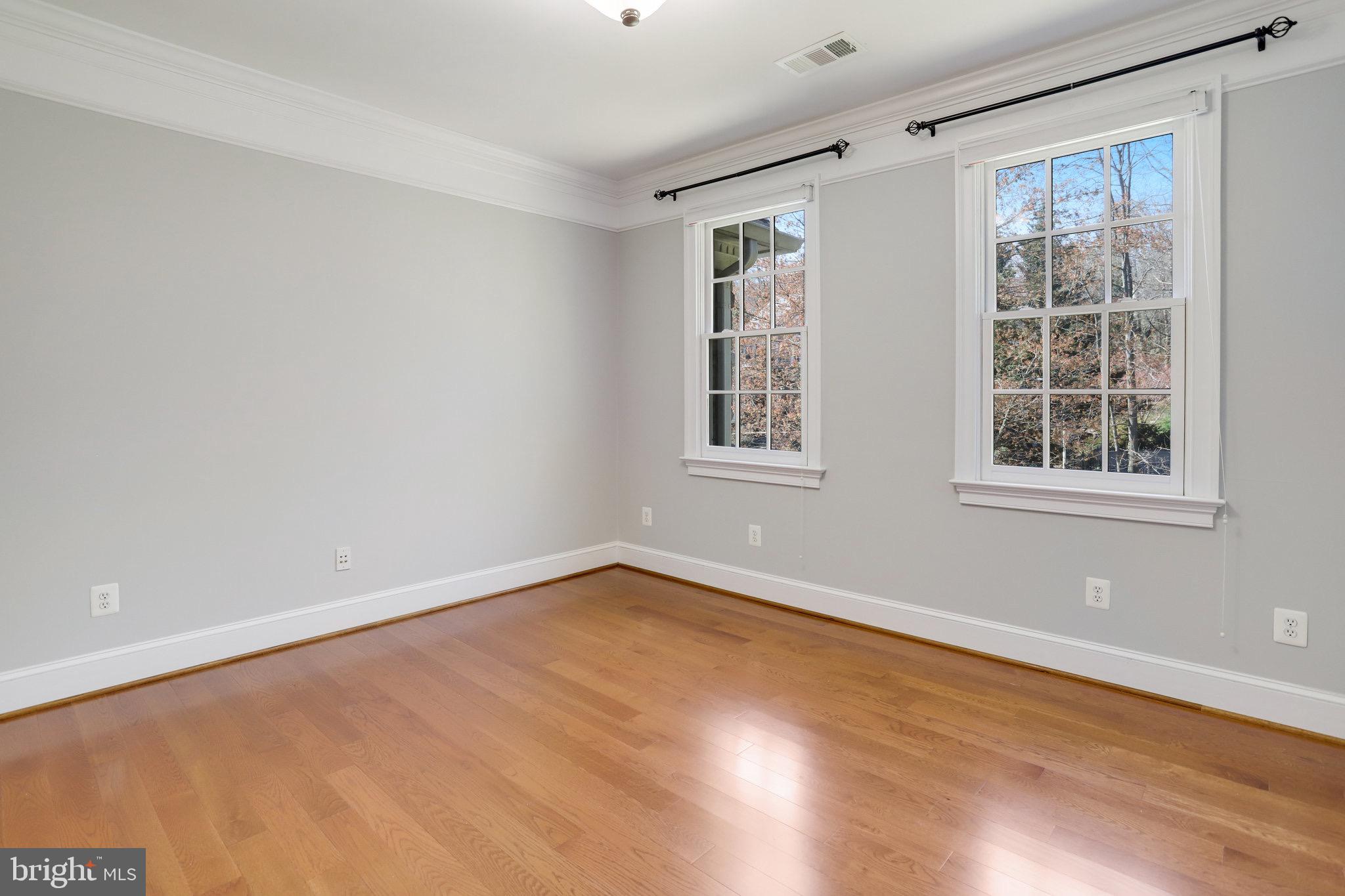 Real estate listing preview #76