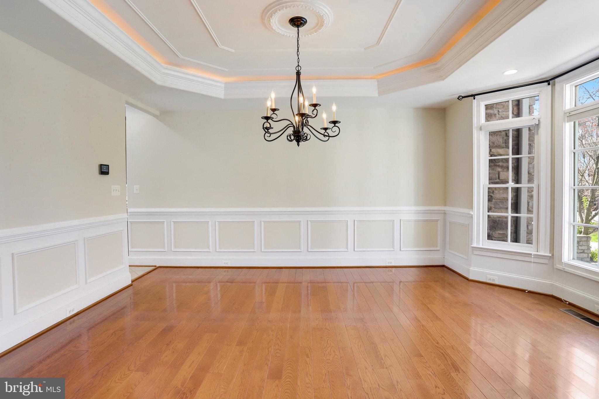 Real estate listing preview #6