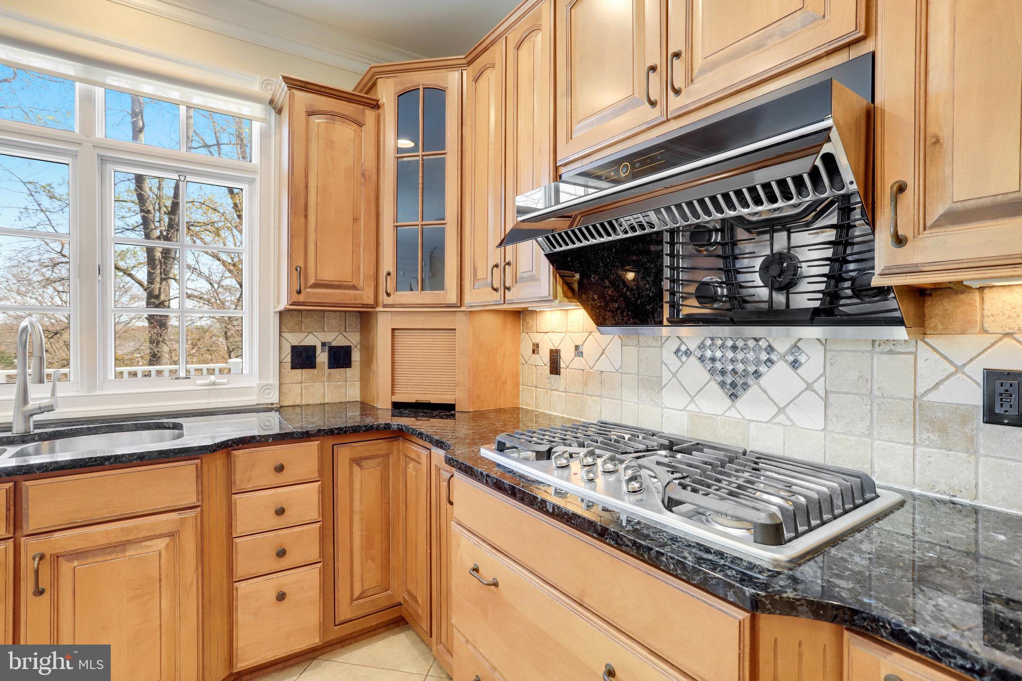 Real estate listing preview #18