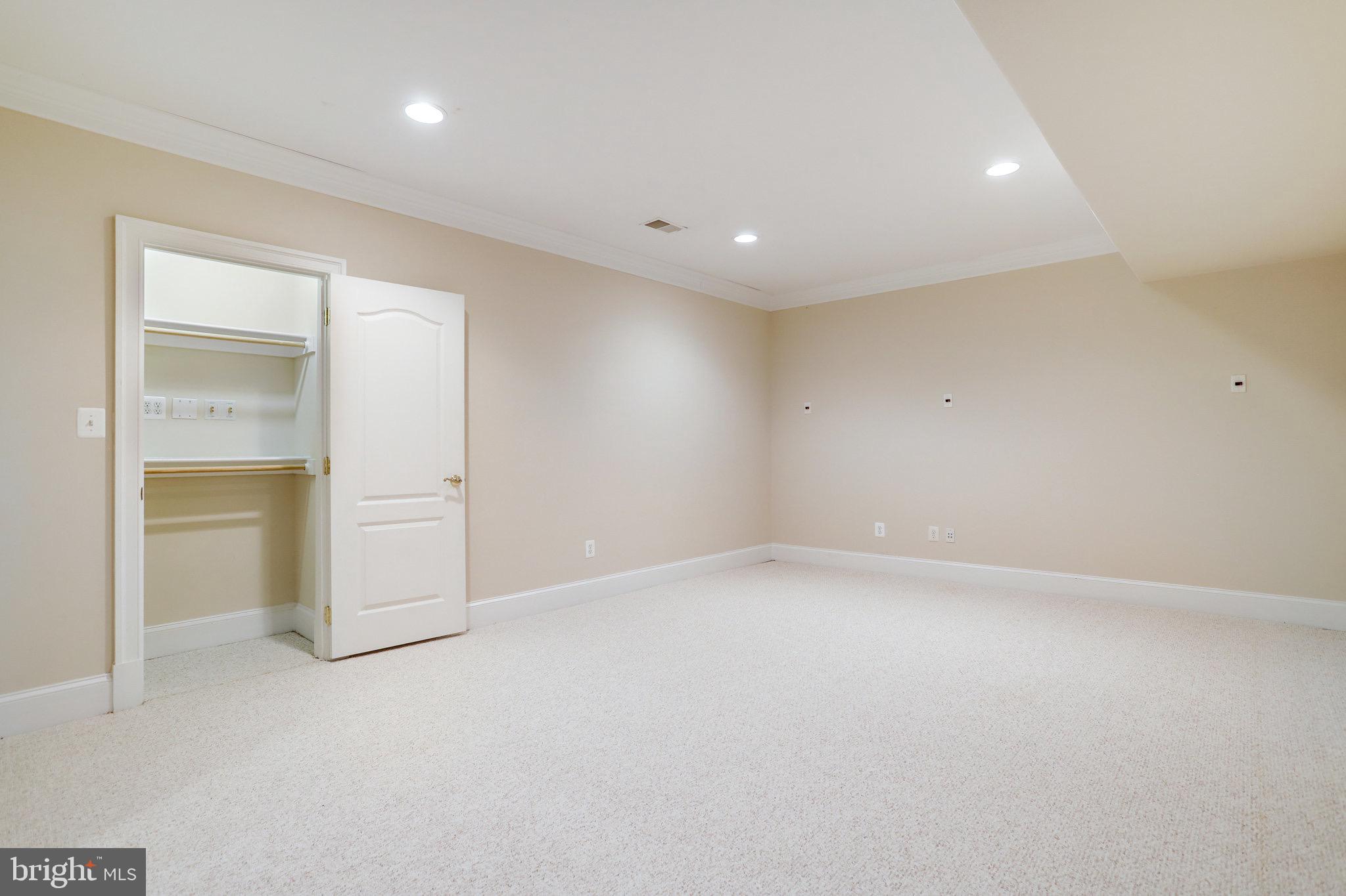 Real estate listing preview #93