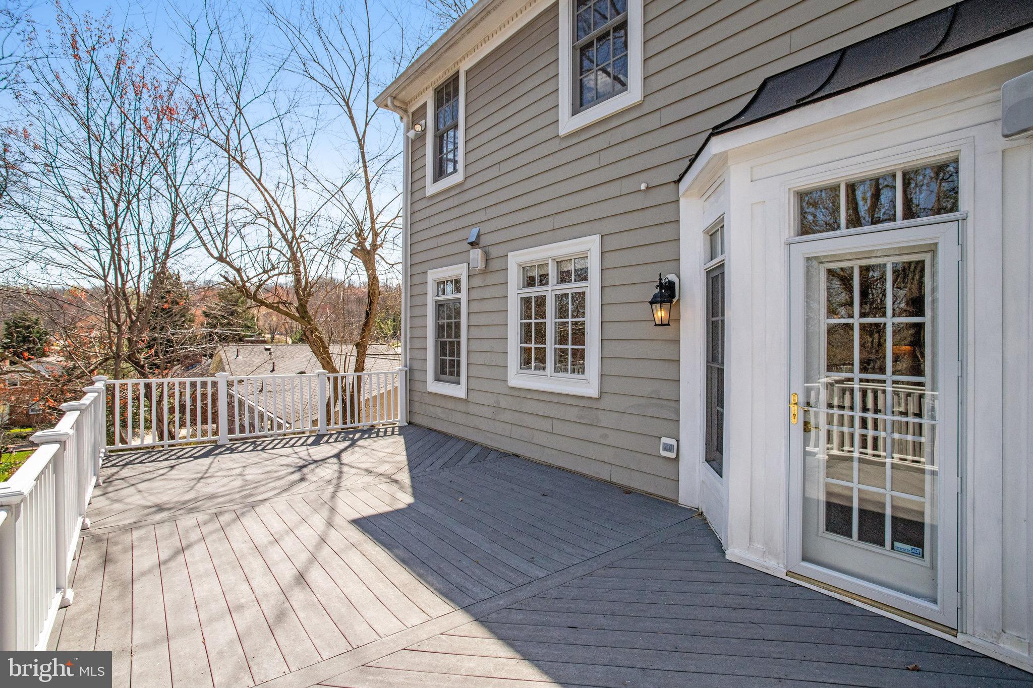 Real estate listing preview #22