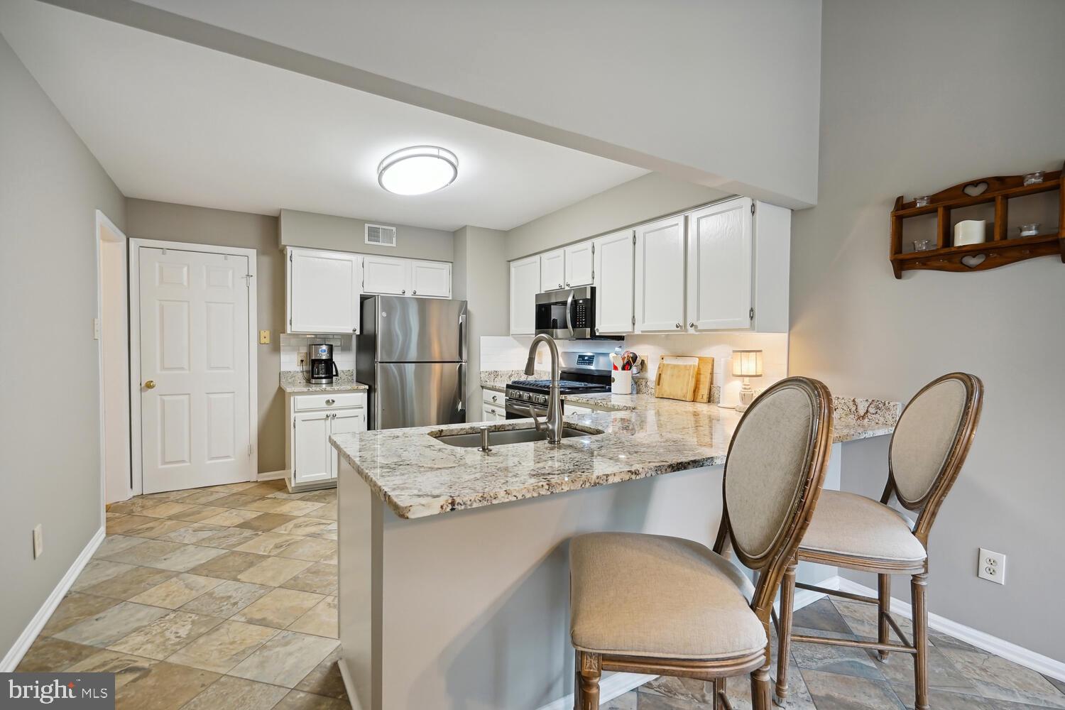 Real estate listing preview #16