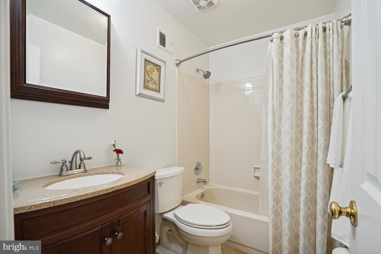 Real estate listing preview #32