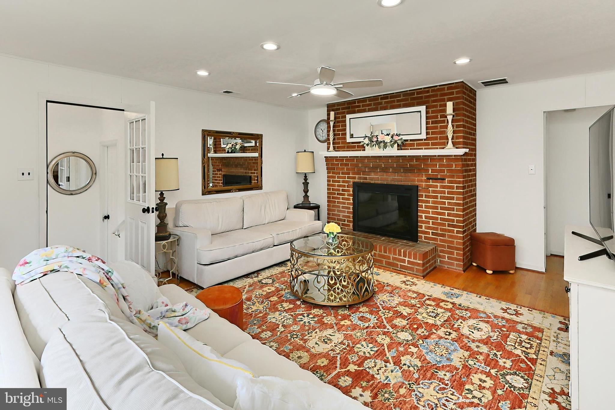 Real estate listing preview #15