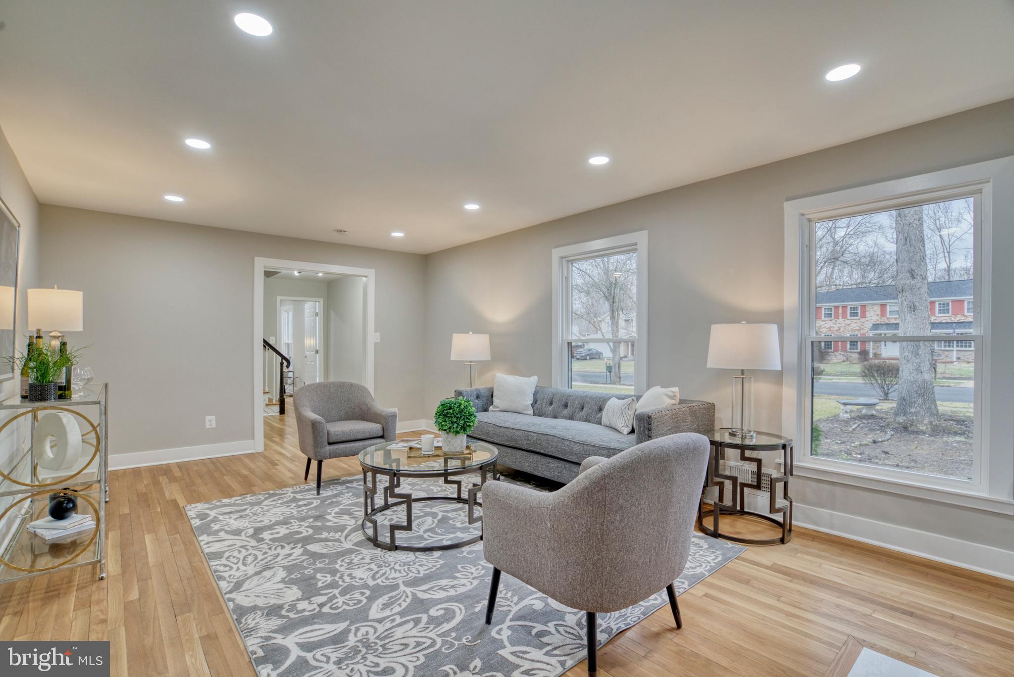 Real estate listing preview #8