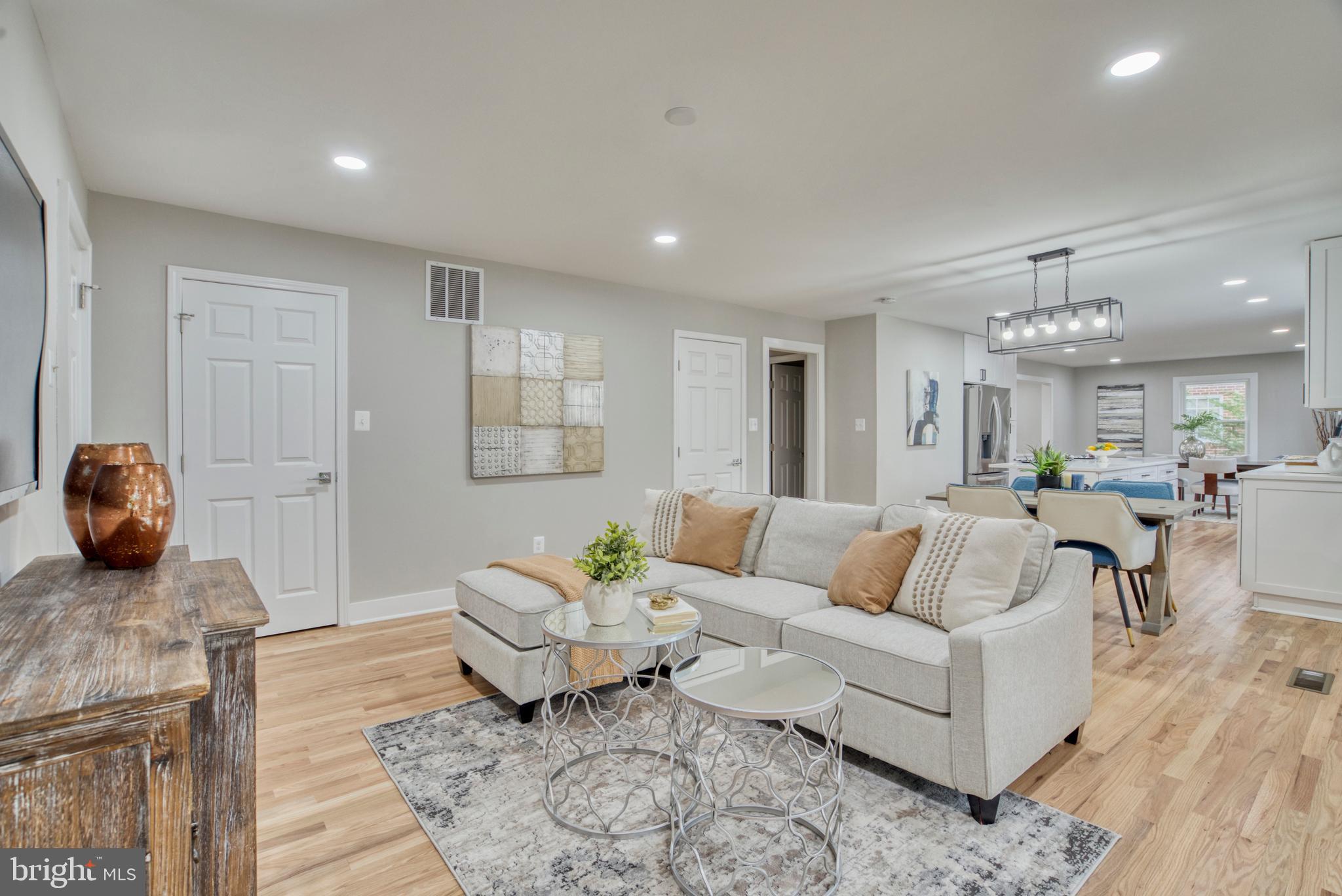 Real estate listing preview #25