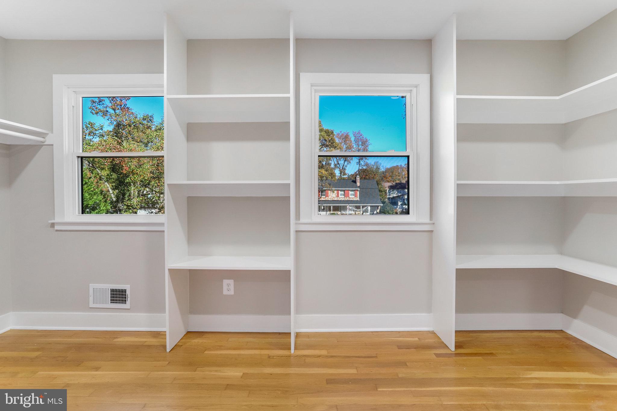 Real estate listing preview #34