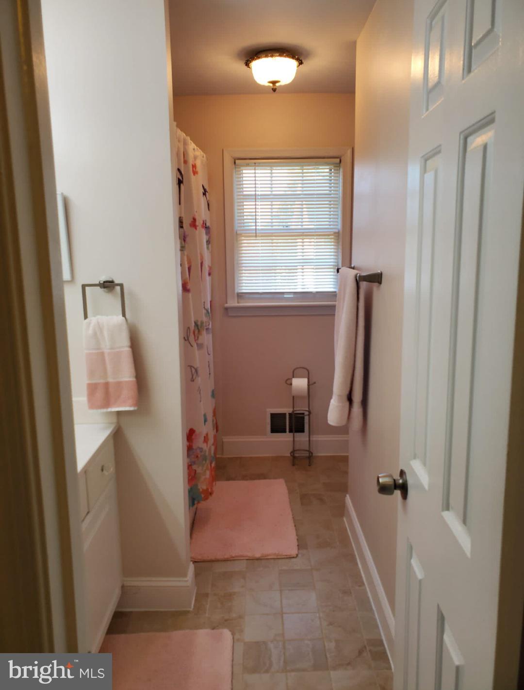 Real estate listing preview #24