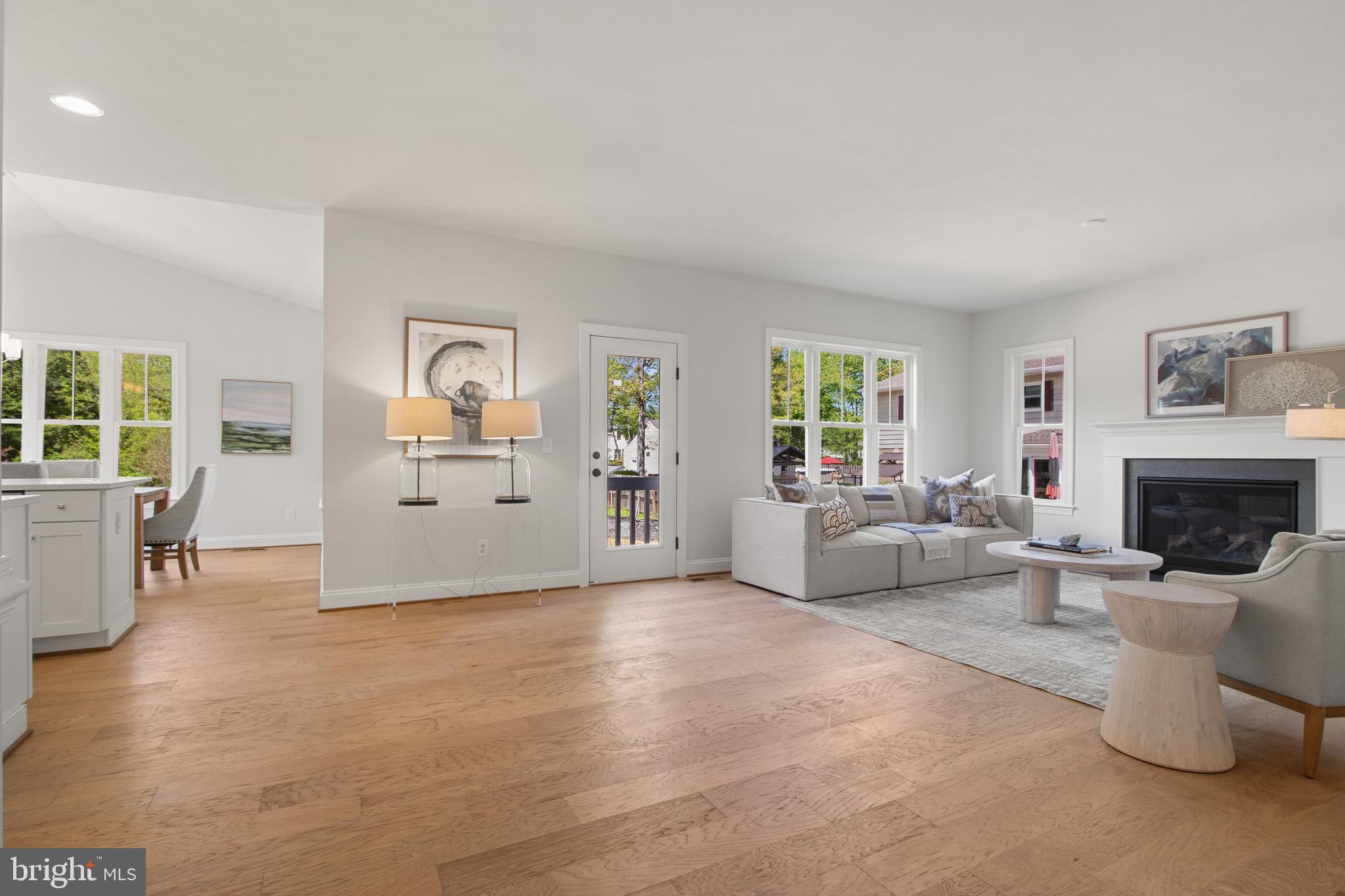 Real estate listing preview #16