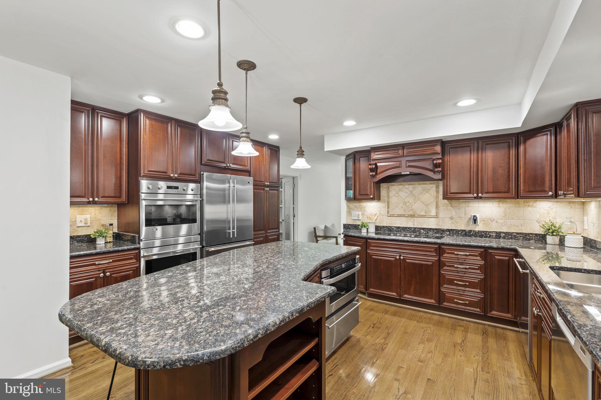 Real estate listing preview #3