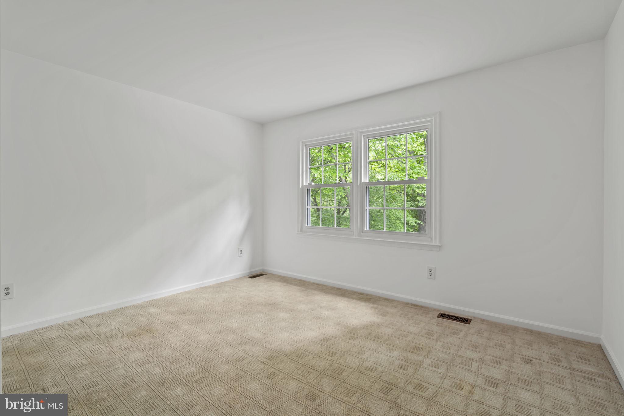 Real estate listing preview #32