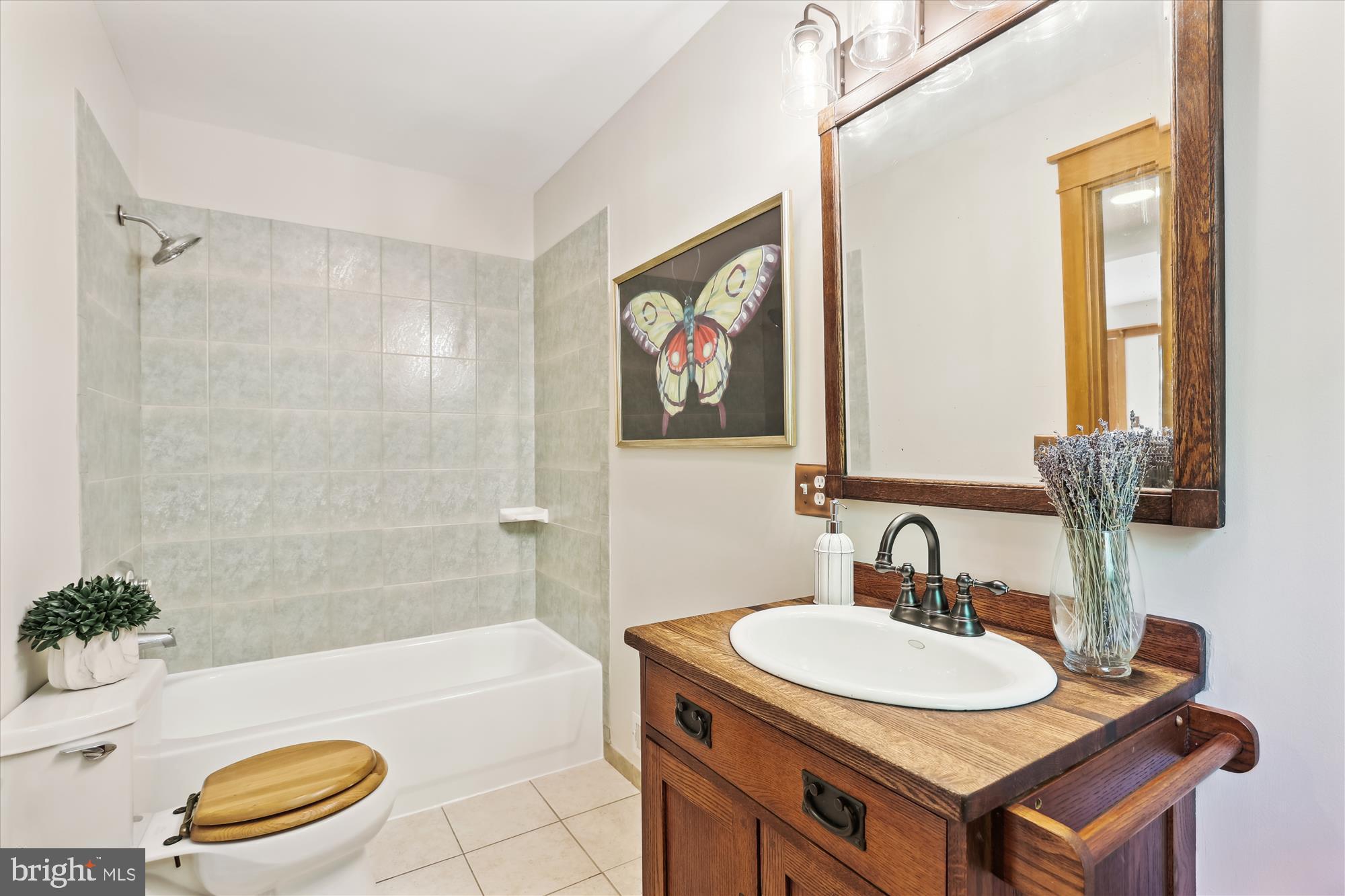 Real estate listing preview #18