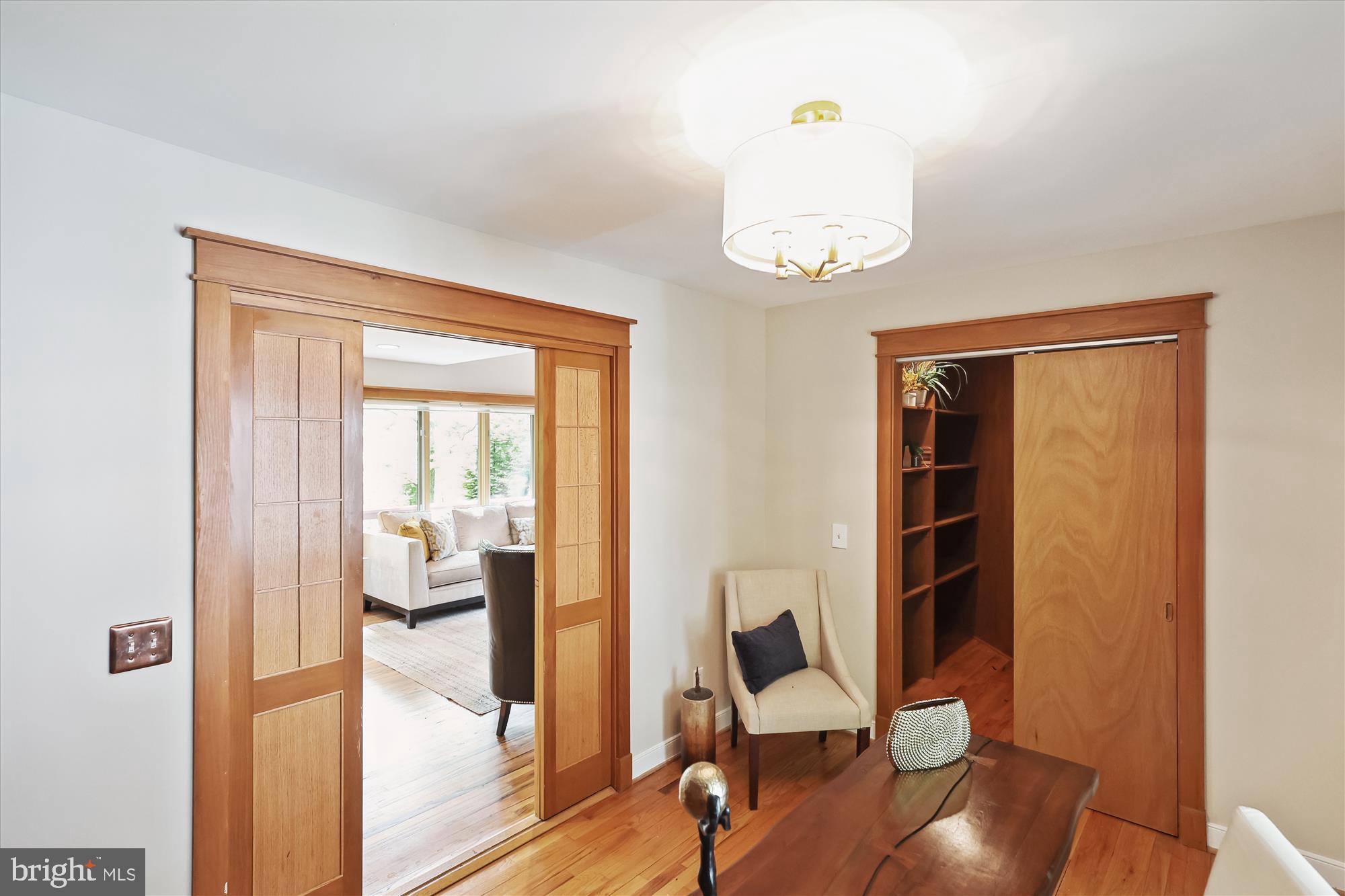 Real estate listing preview #16