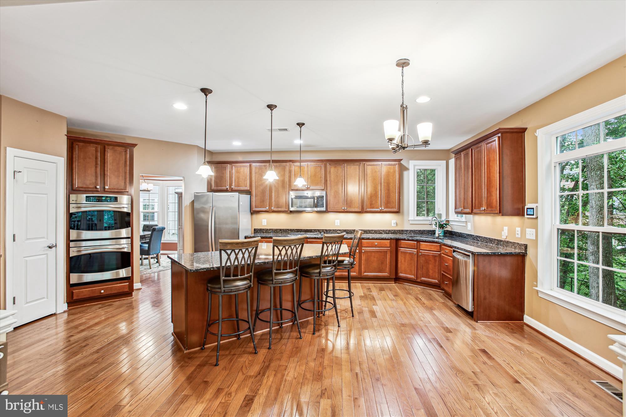 Real estate listing preview #14