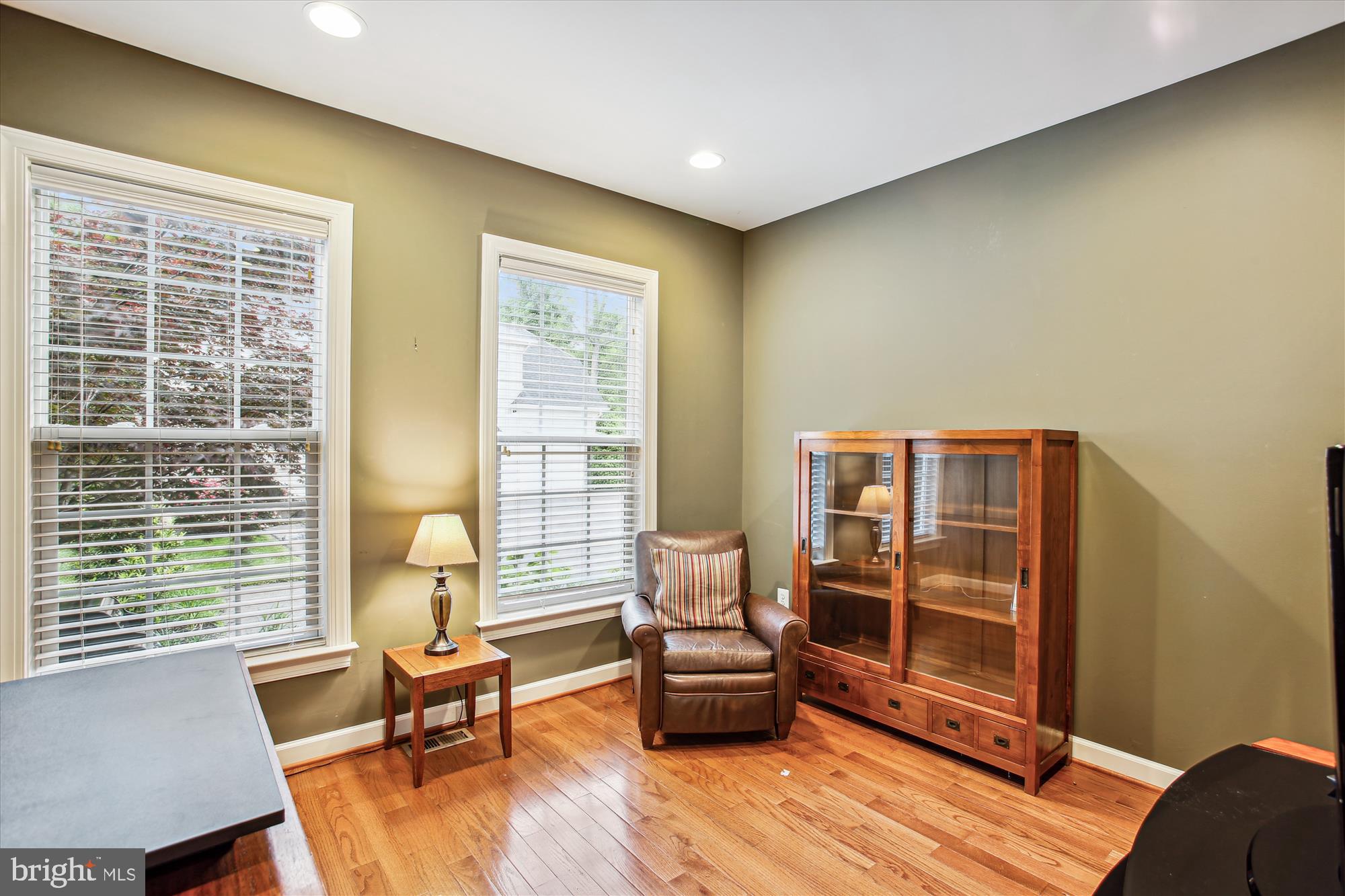 Real estate listing preview #22